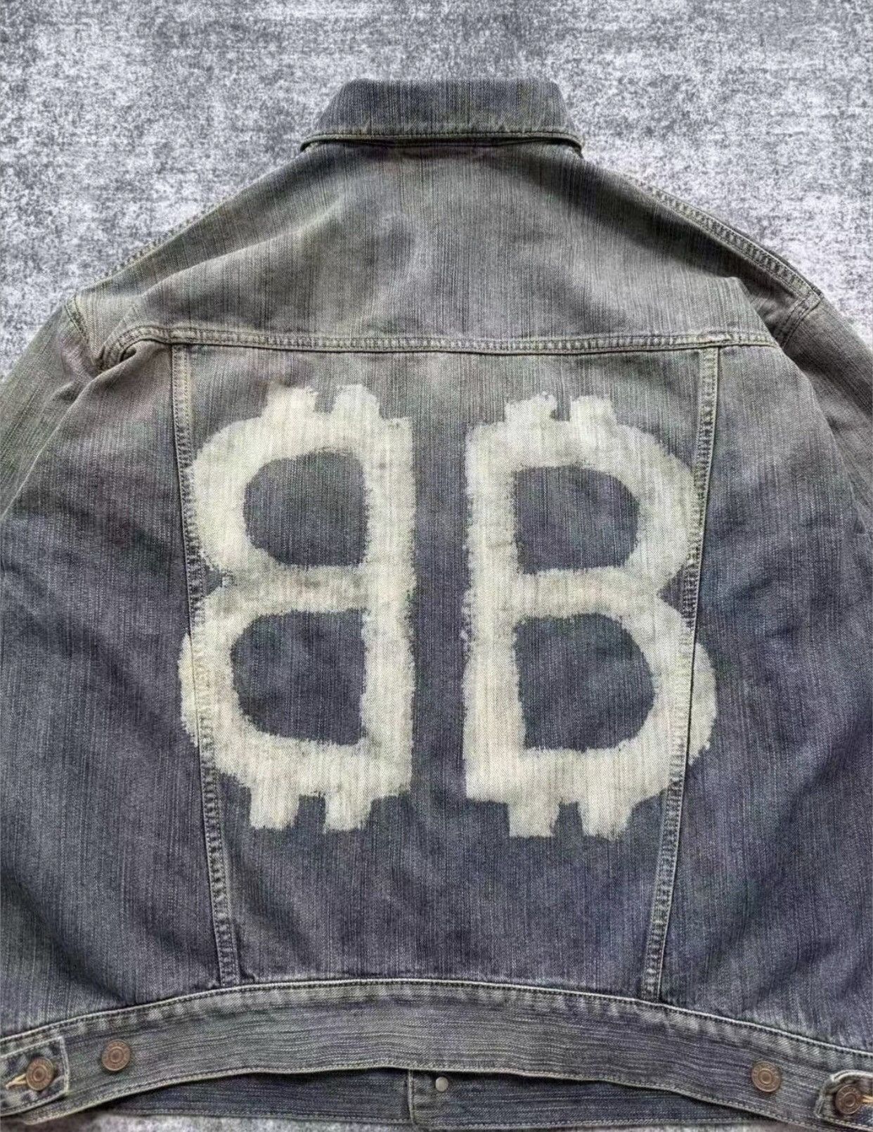 Balenciaga Balenciaga Mud Dye Destruction Double B Bitcoin Denim Jacket Size US S / EU 44-46 / 1 - 3 Thumbnail