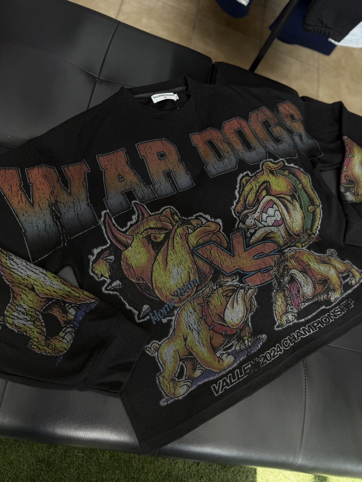 Vale Valley Bull Dogs Long Sleeve Tee Shirt Size XXL (NEW) Size US XXL / EU 58 / 5 - 7 Thumbnail