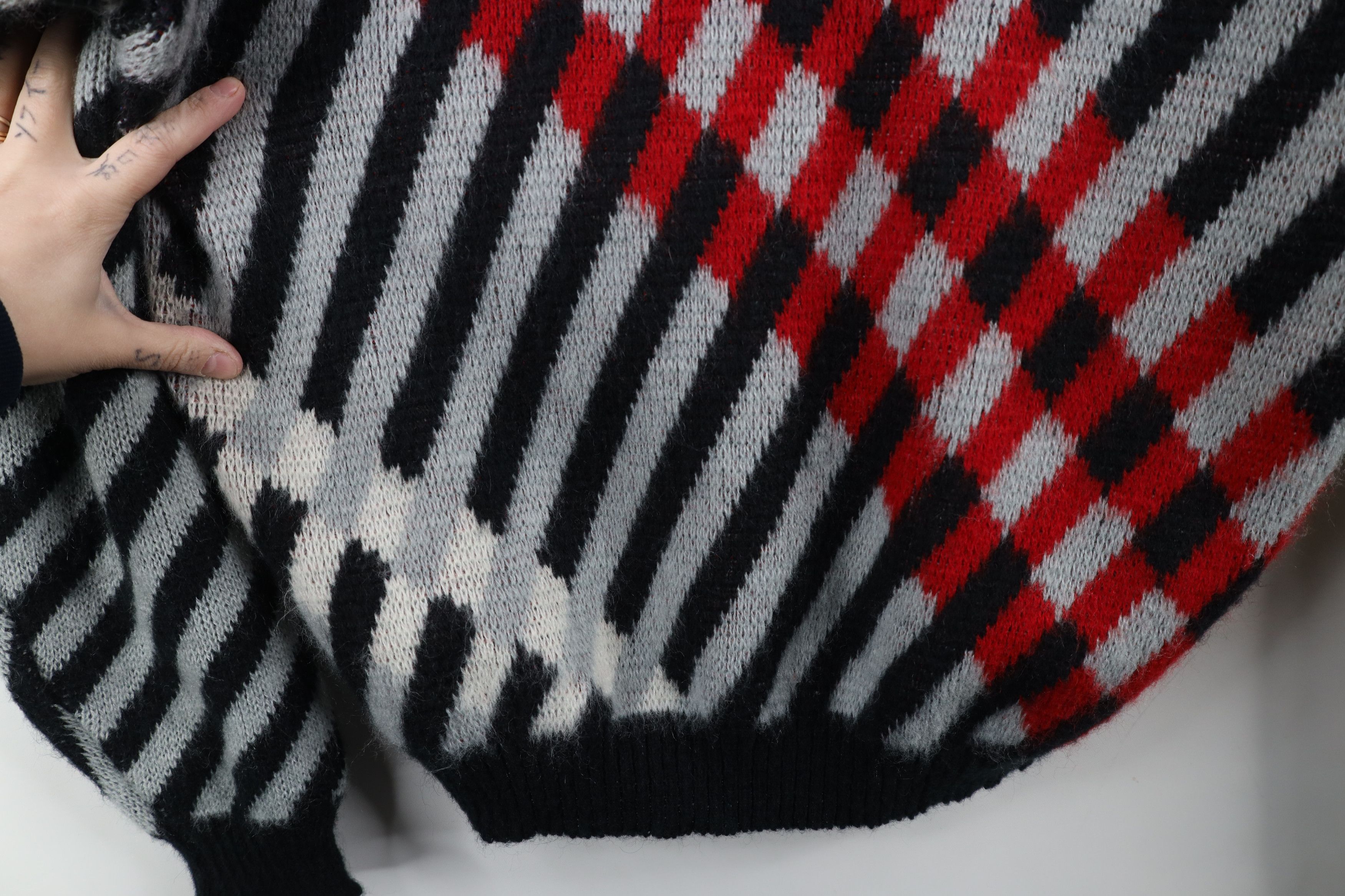 Vintage Vintage 90s Streetwear Blend Knit Cross Hatch Knit Sweater Size US L / EU 52-54 / 3 - 4 Thumbnail