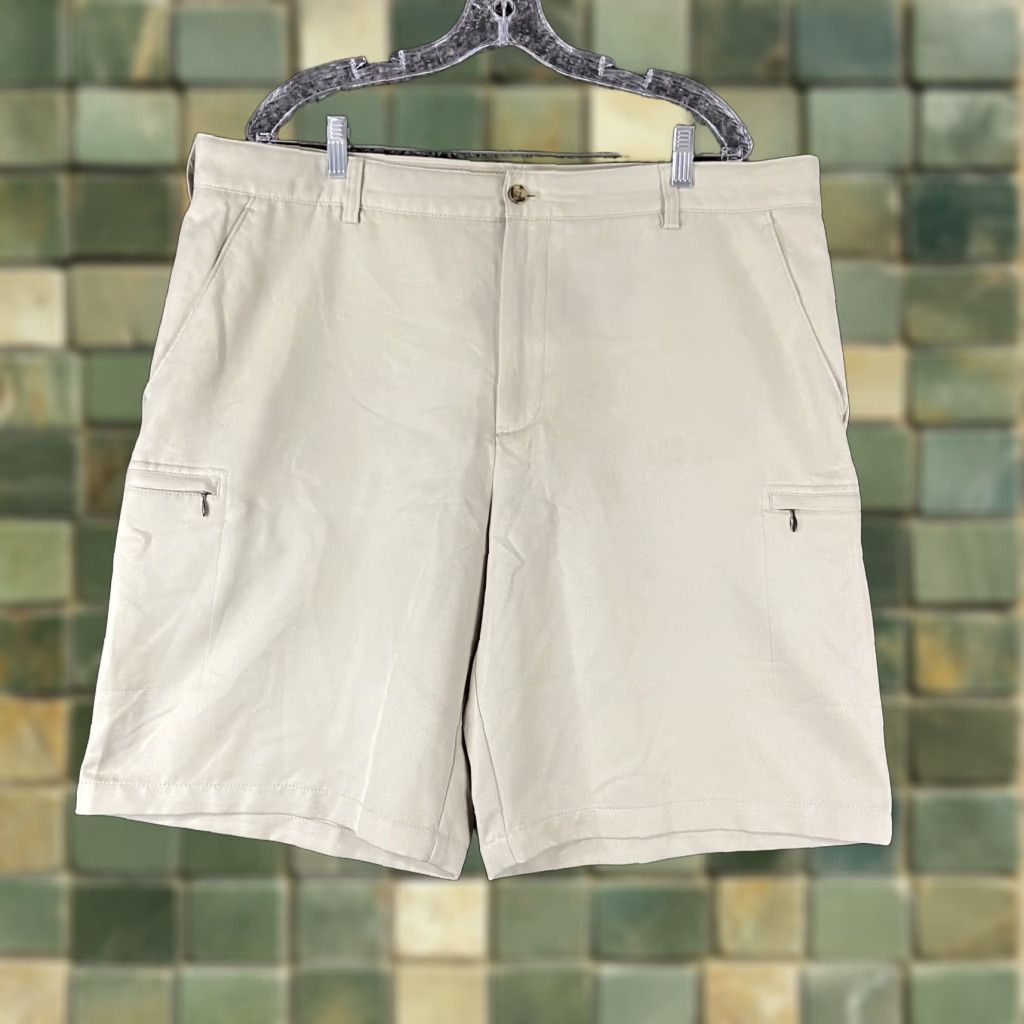 Izod IZOD Golf Beige Shorts Men’s 40 Size US 40 / EU 56 - 1 Thumbnail