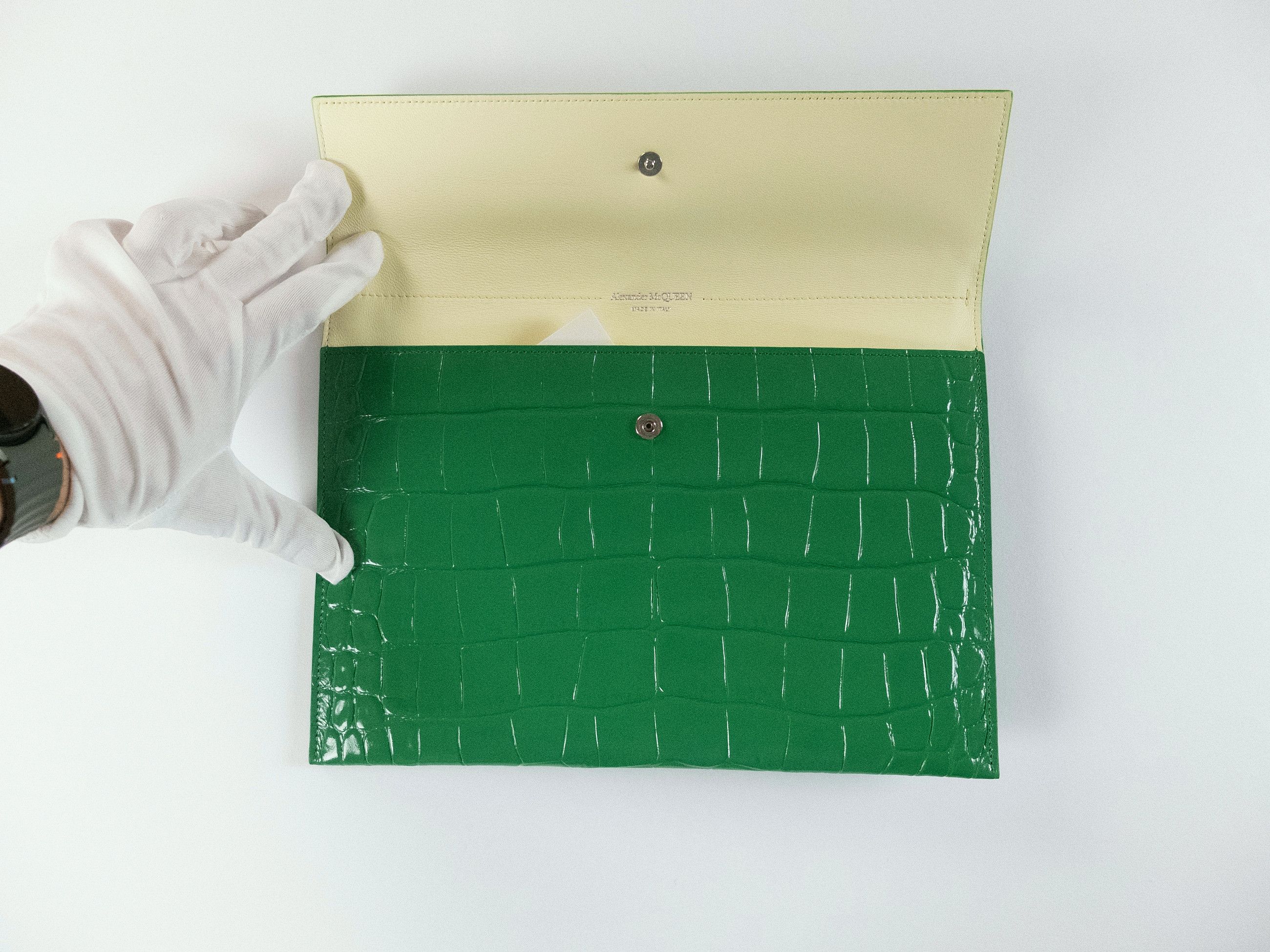 Alexander McQueen ALEXANDER MCQUEEN green croc effect leather clutch bag q Size ONE SIZE - 10 Thumbnail
