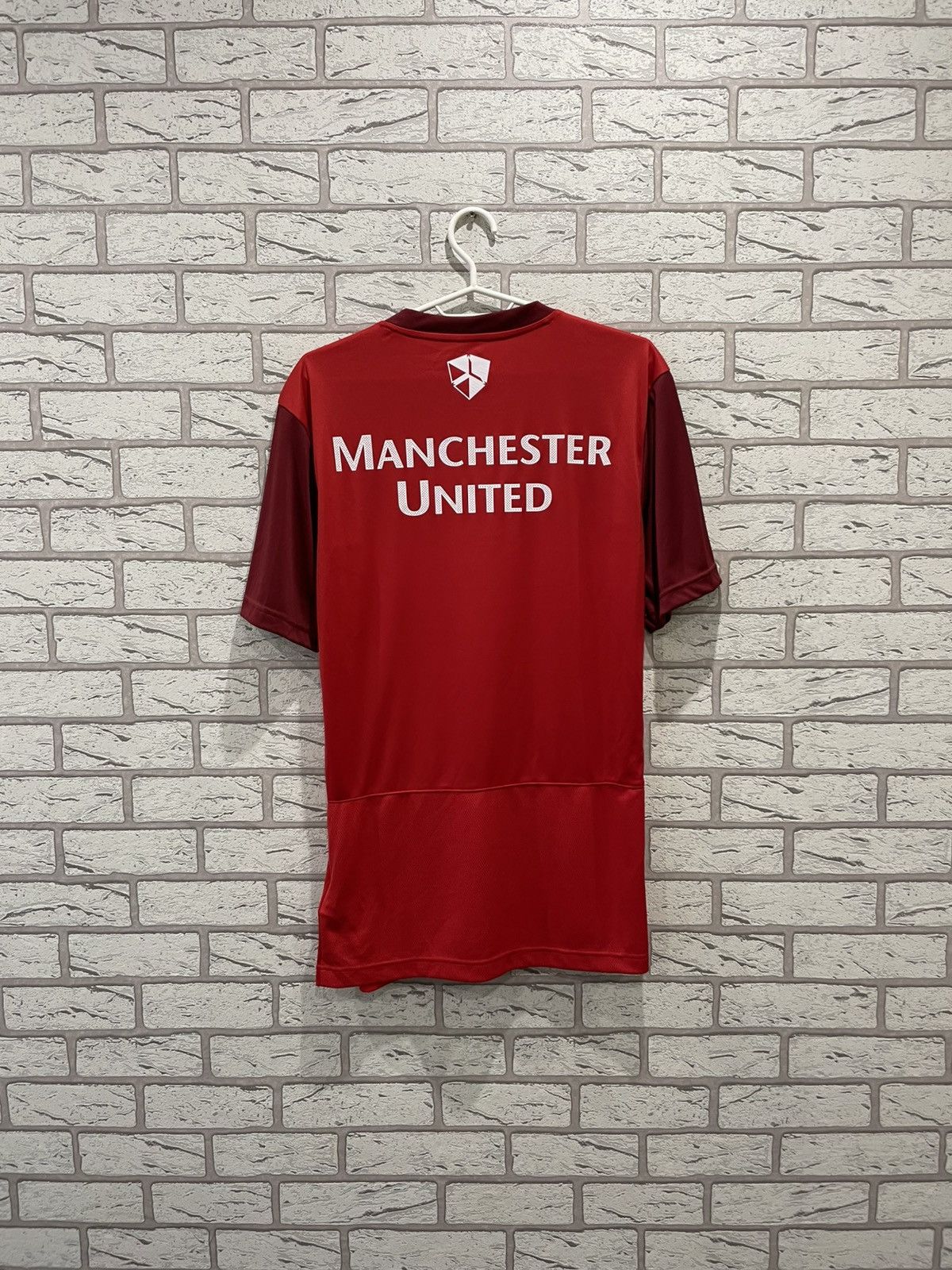 Vintage Manchester United 2011 2012 Training Soccer Jersey Shirt Size US M / EU 48-50 / 2 - 14 Thumbnail