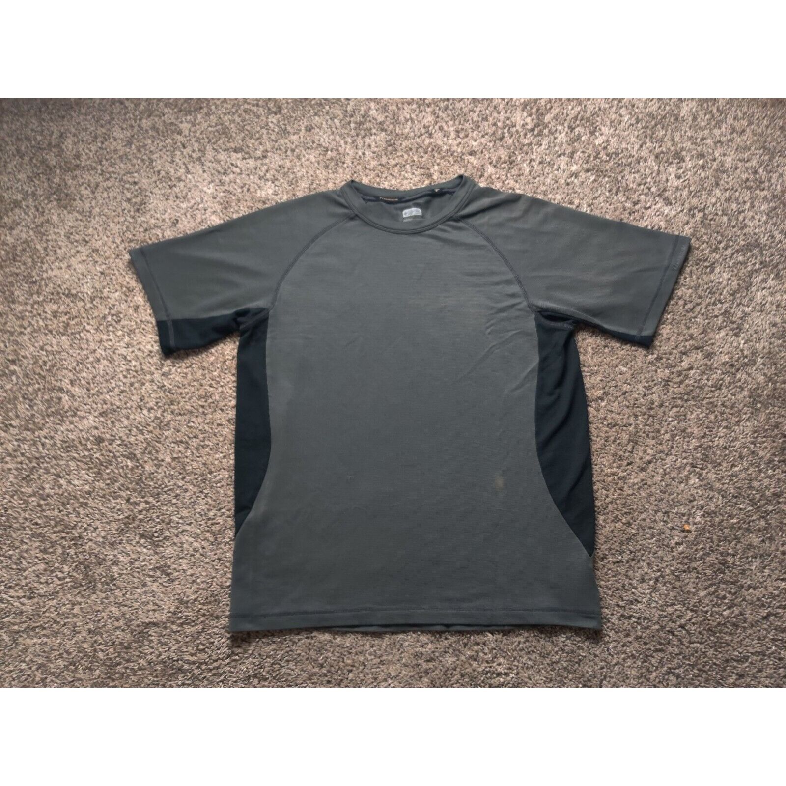 Columbia Columbia Shirt Adult Mens Large Solid Gray Titanium Size US L / EU 52-54 / 3 - 1 Thumbnail