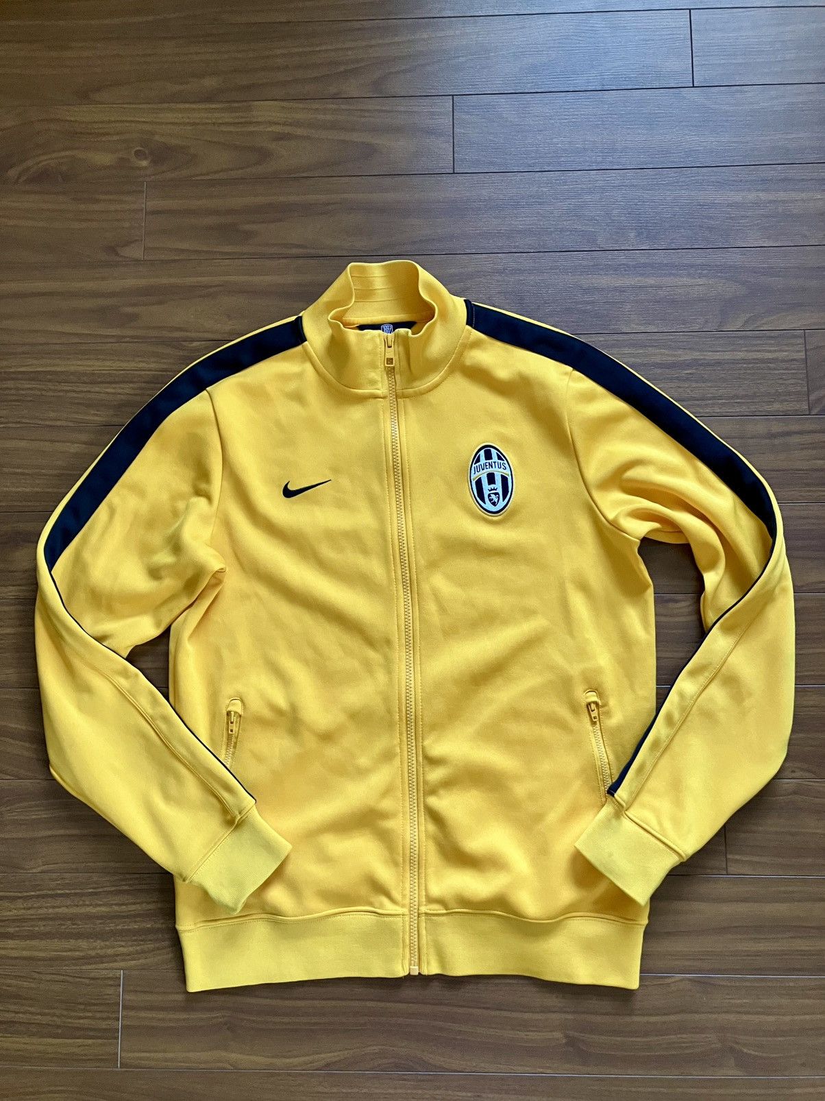 Juventus Nike Yellow Warmup Track Jacket 2013 Medium