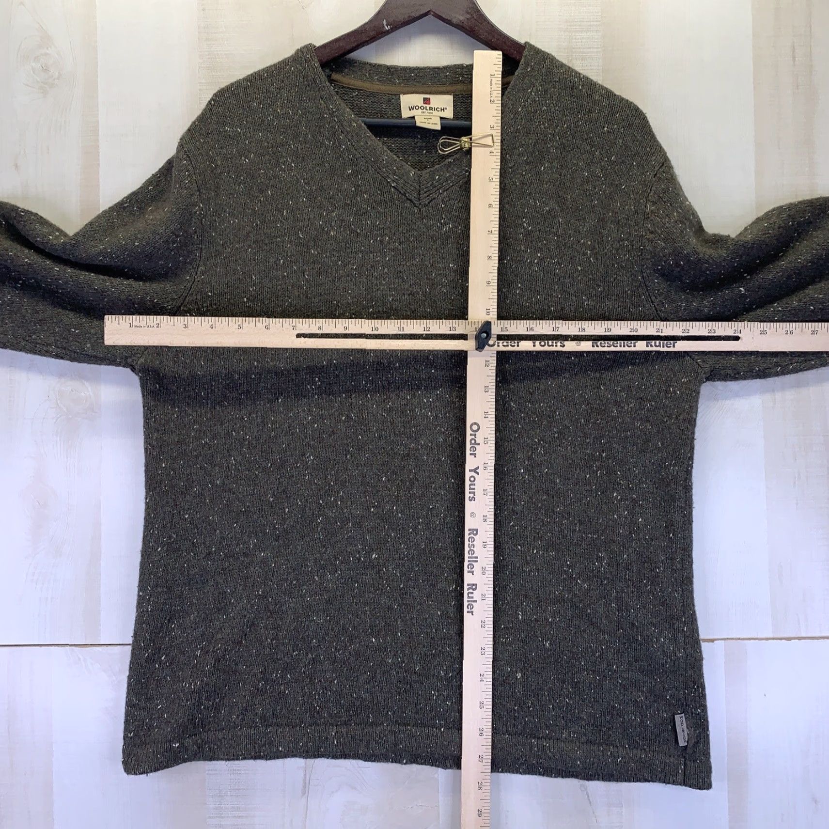 Vintage VINTAGE Woolrich Sweater Mens L V-Neck Green Wool Blend Pullover Long Sleeve Size US L / EU 52-54 / 3 - 5 Thumbnail