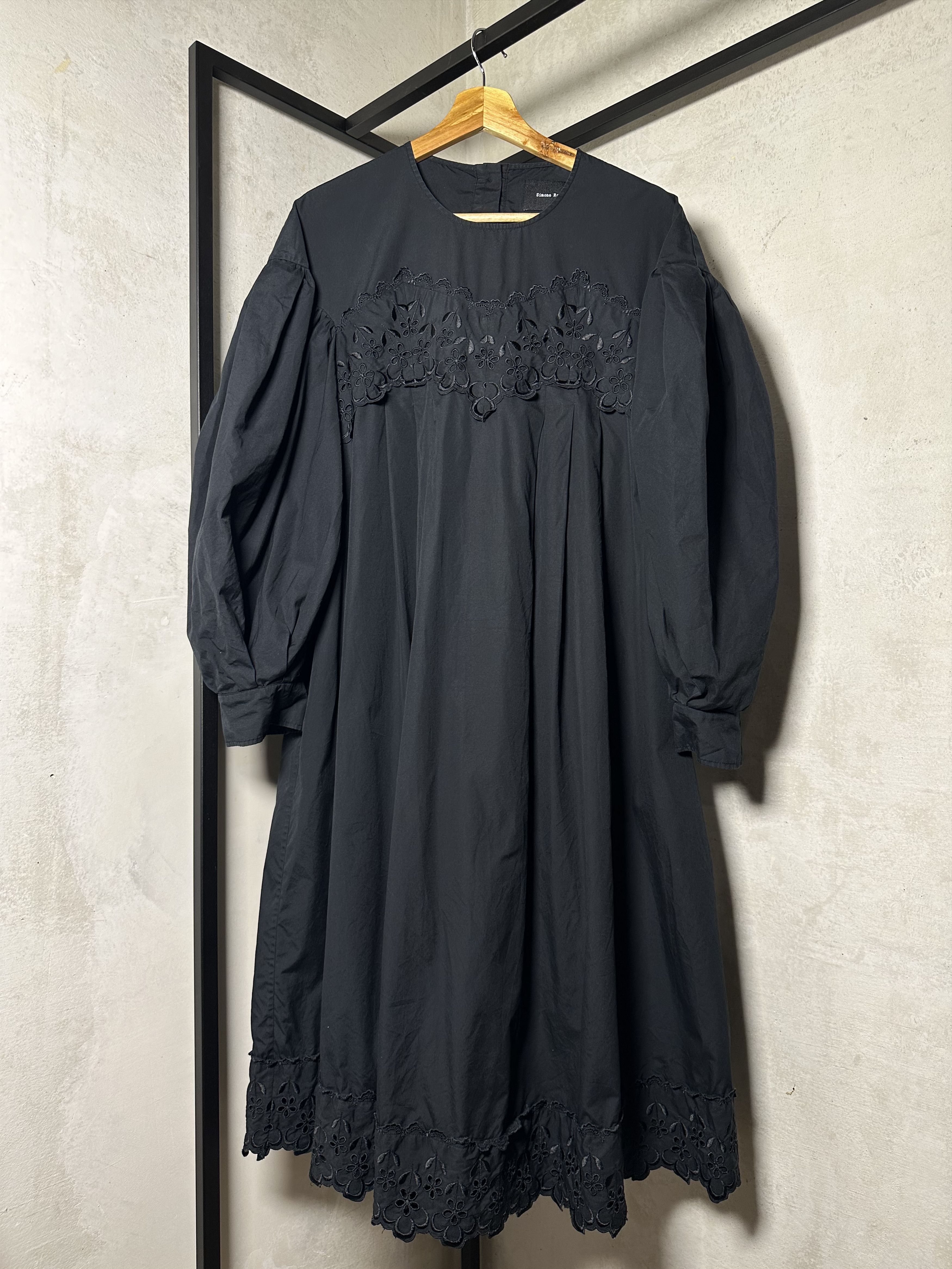 Simone Rocha SIMONE ROCHA Embroidered Poplin Puff Sleeve Dress Size M / US 6-8 / IT 42-44 - 4 Thumbnail