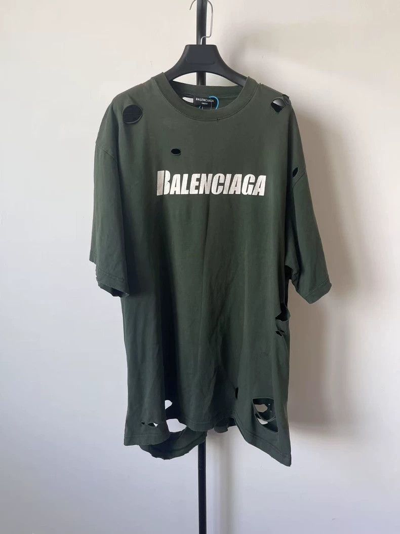 Balenciaga Balenciaga Cracked Design Round Neck Short Sleeve Drop Sho Size US S / EU 44-46 / 1 - 1 Thumbnail