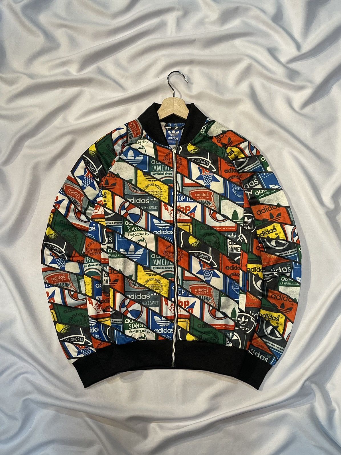 Adidas × Vintage ADIDAS BOMBER BANNERFLAG FULLPRINT JACKET Size US L / EU 52-54 / 3 - 1 Thumbnail