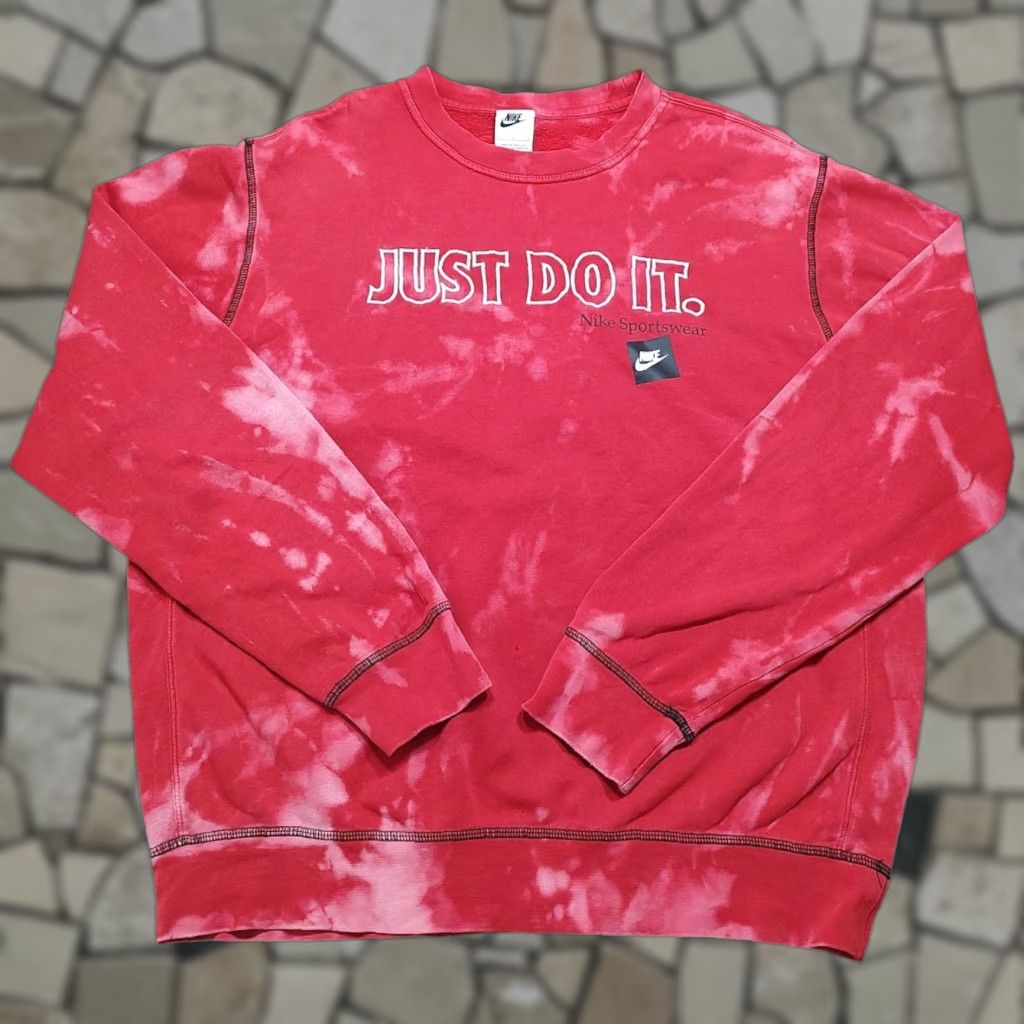 Nike VINTAGE Nike Mens L Lightweight Crewneck Sweatshirt Acid Wash Tie Dye Red Size US L / EU 52-54 / 3 - 1 Thumbnail