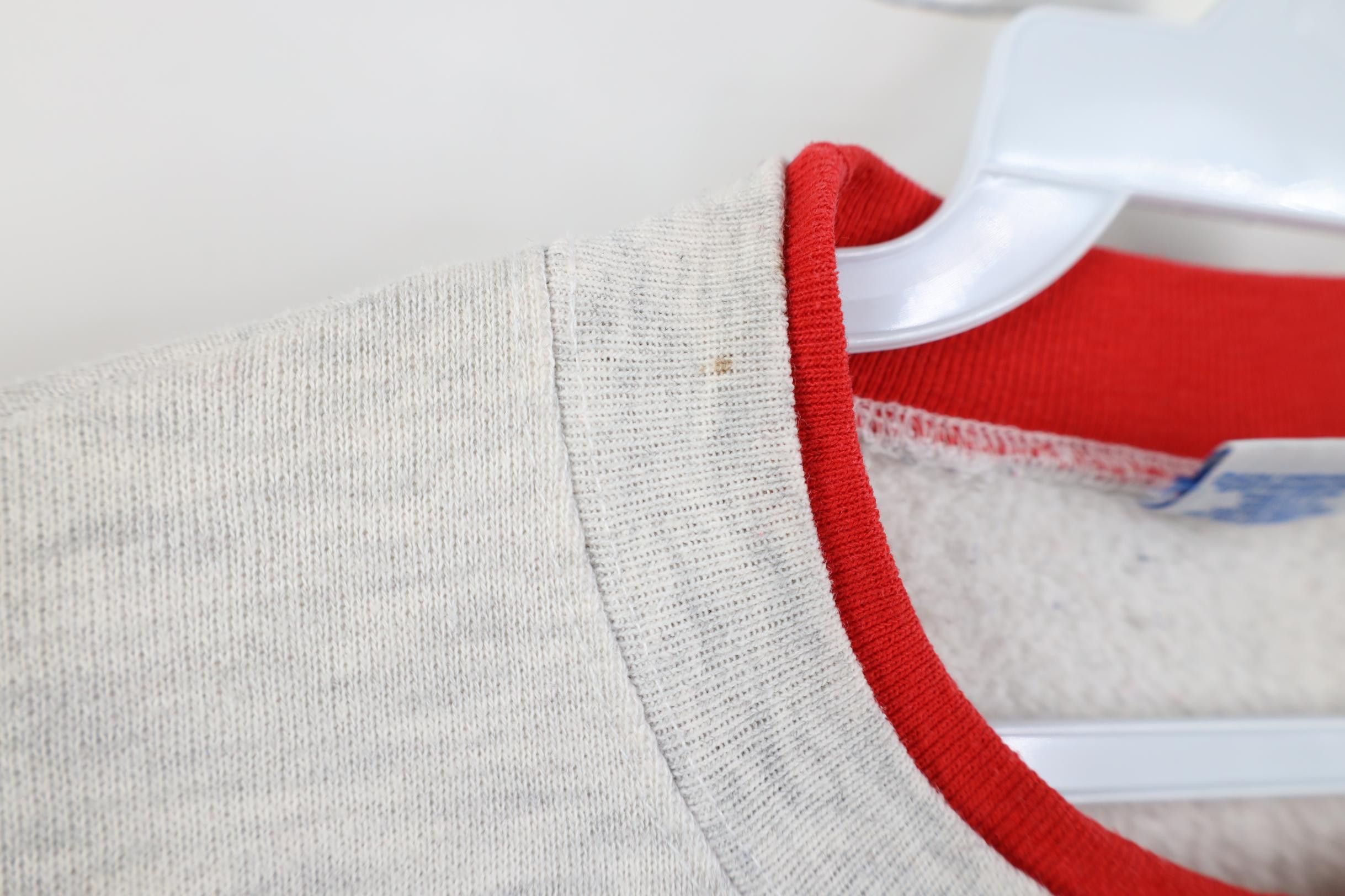 Vintage Vintage 90s Basketball Short Sleeve Sweatshirt Gray USA Size US L / EU 52-54 / 3 - 7 Thumbnail