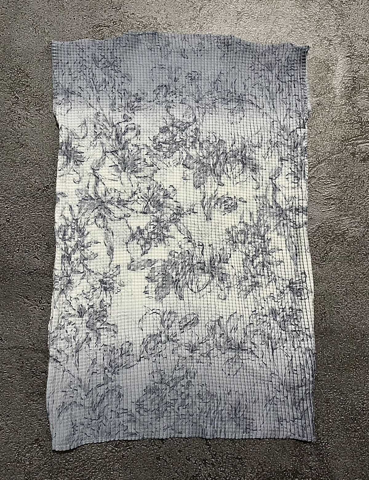 Issey Miyake 2015 Pleatsme By Issey Miyake tee Size ONE SIZE - 1 Thumbnail