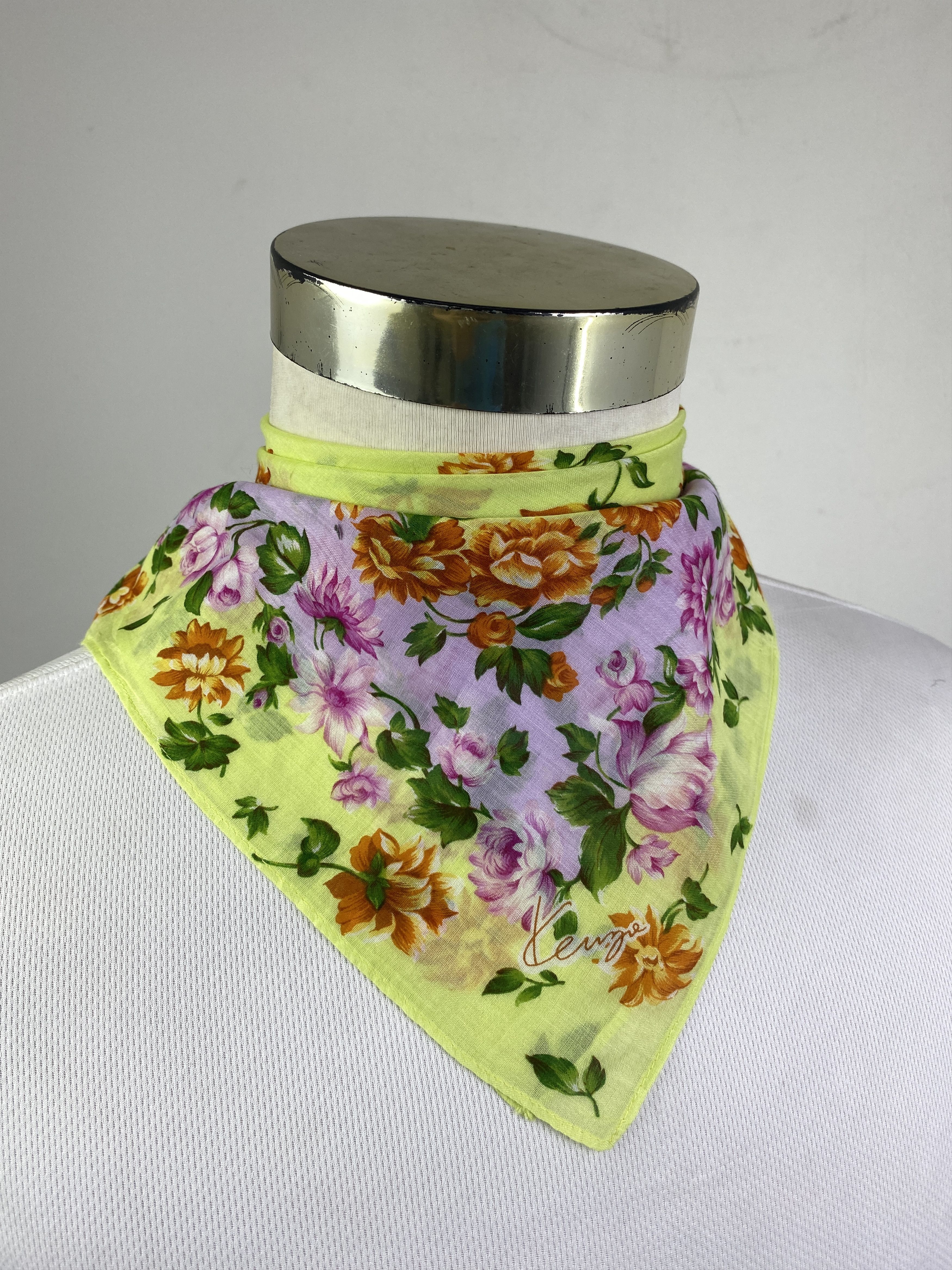 Kenzo Vintage Kenzo Handkerchief / Neckerchief HKC0976 Size ONE SIZE - 2 Thumbnail