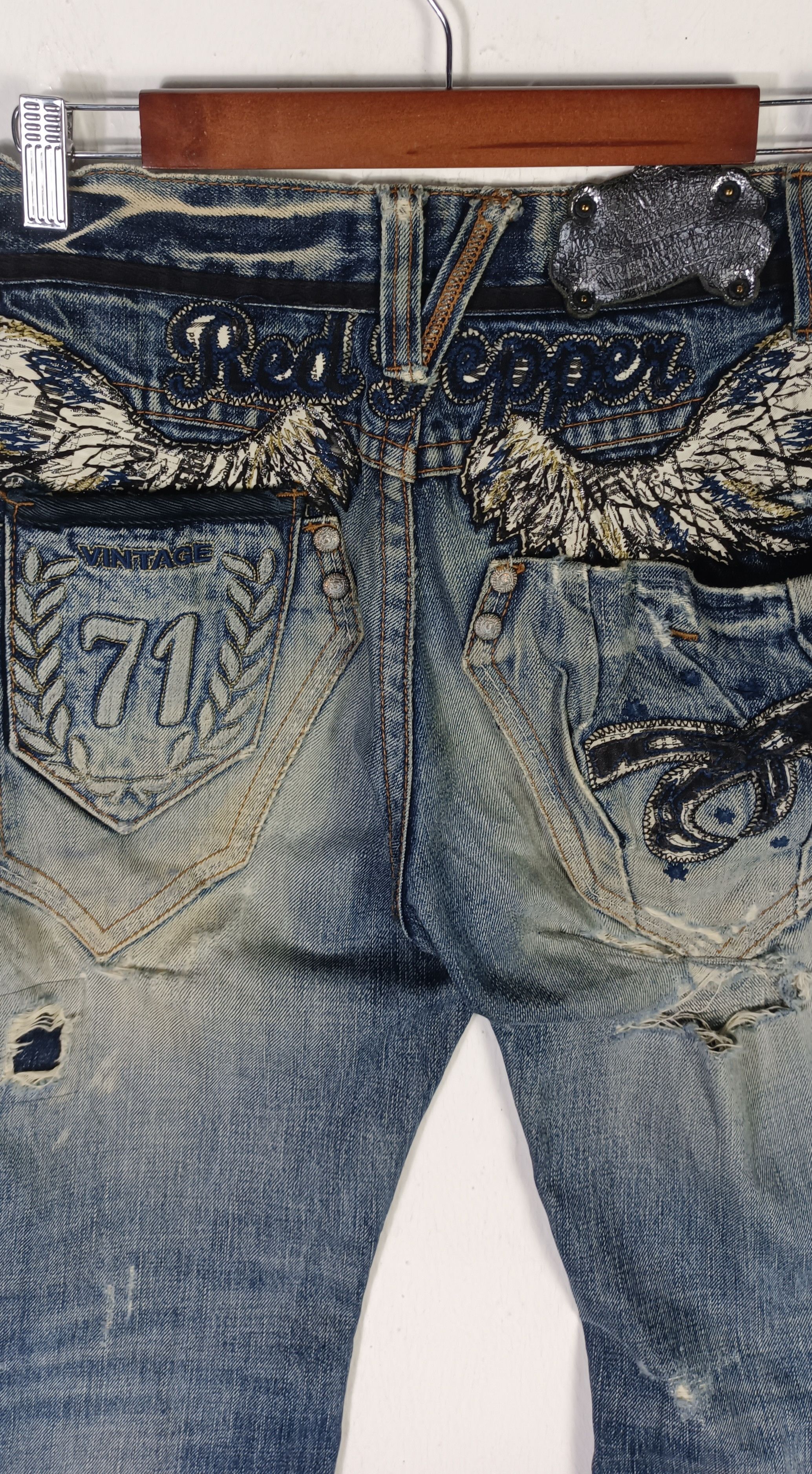 Japanese Brand 🔥Vintage Red Pepper embroidered VINTAGE 71 Distressed jeans Size US 31 - 4 Thumbnail