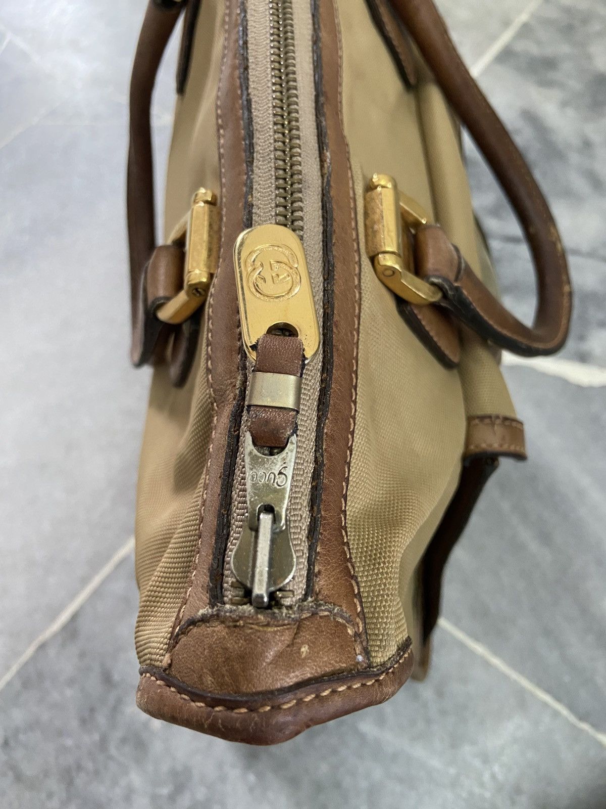 Gucci Vintage Gucci Monogram Canvas GG Leather Bag Size ONE SIZE - 5 Thumbnail