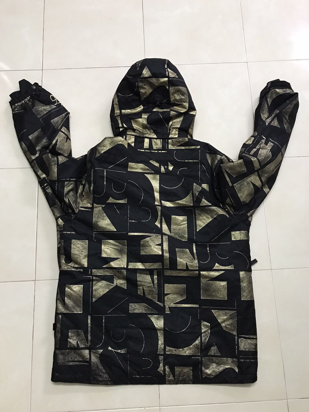 Fubu × Sports Specialties SNOWBOARDING JACKET BLACK GOLD FUBU Size US XL / EU 56 / 4 - 5 Thumbnail