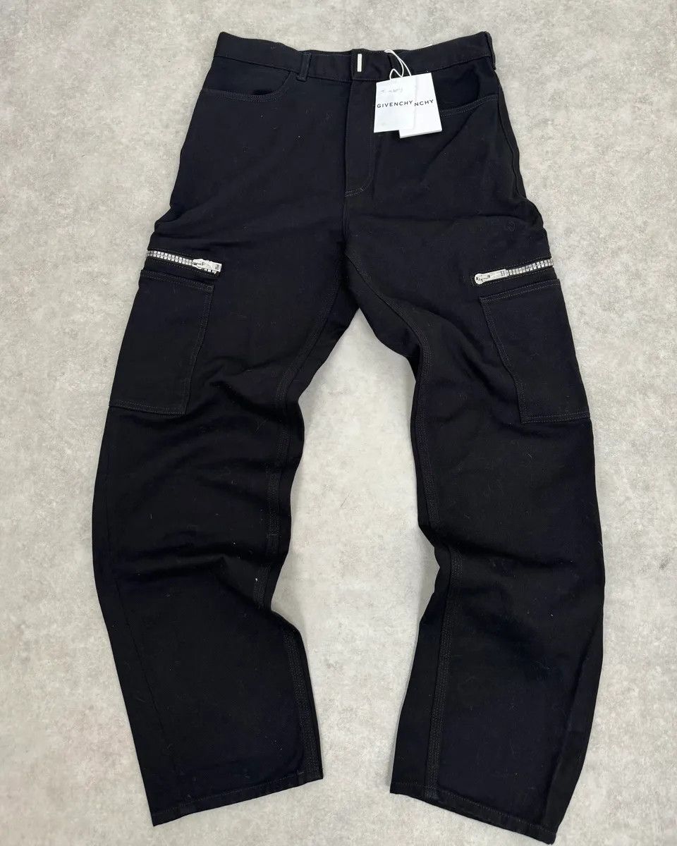 Givenchy AW2023 Givenchy Black Cargo Pants by Matthew Williams Size US 32 / EU 48 - 4 Thumbnail