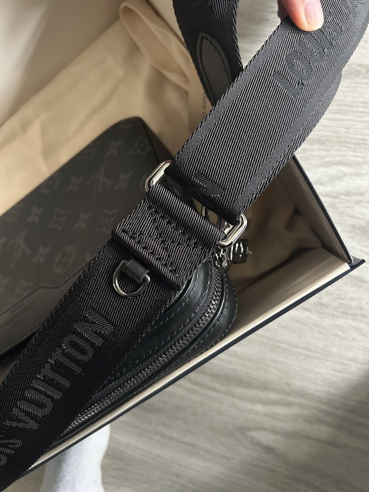 Louis Vuitton Louis vuitton trio messenger bag crossbody monogram eclipse Size ONE SIZE - 23 Thumbnail