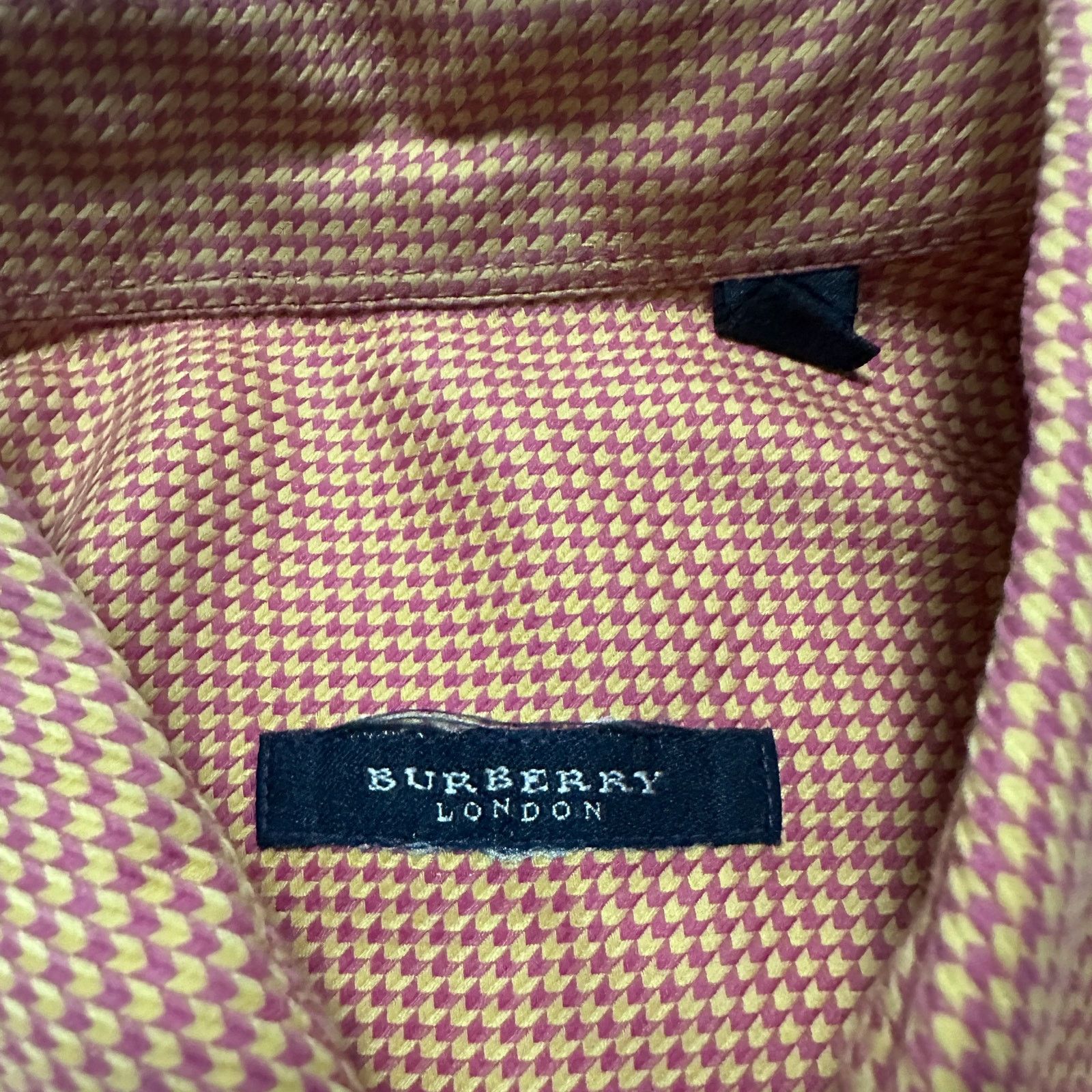 Burberry Vintage Burberry orange houndstooth button down Size US M / EU 48-50 / 2 - 5 Thumbnail
