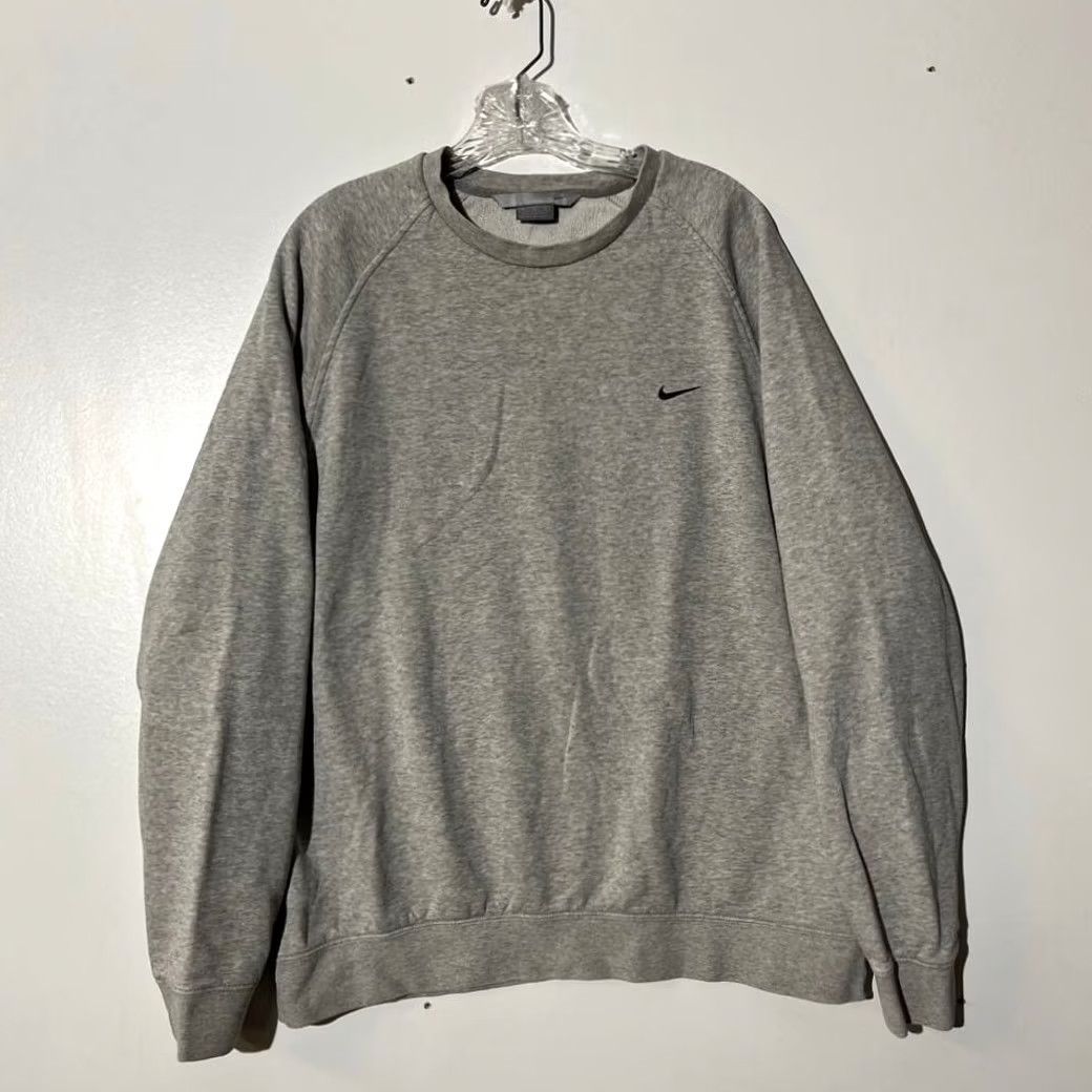 Nike VINTAGE Nike Gray Crew Neck Pullover Sweater Men's XL Y2K Retro Size US XL / EU 56 / 4 - 2 Thumbnail