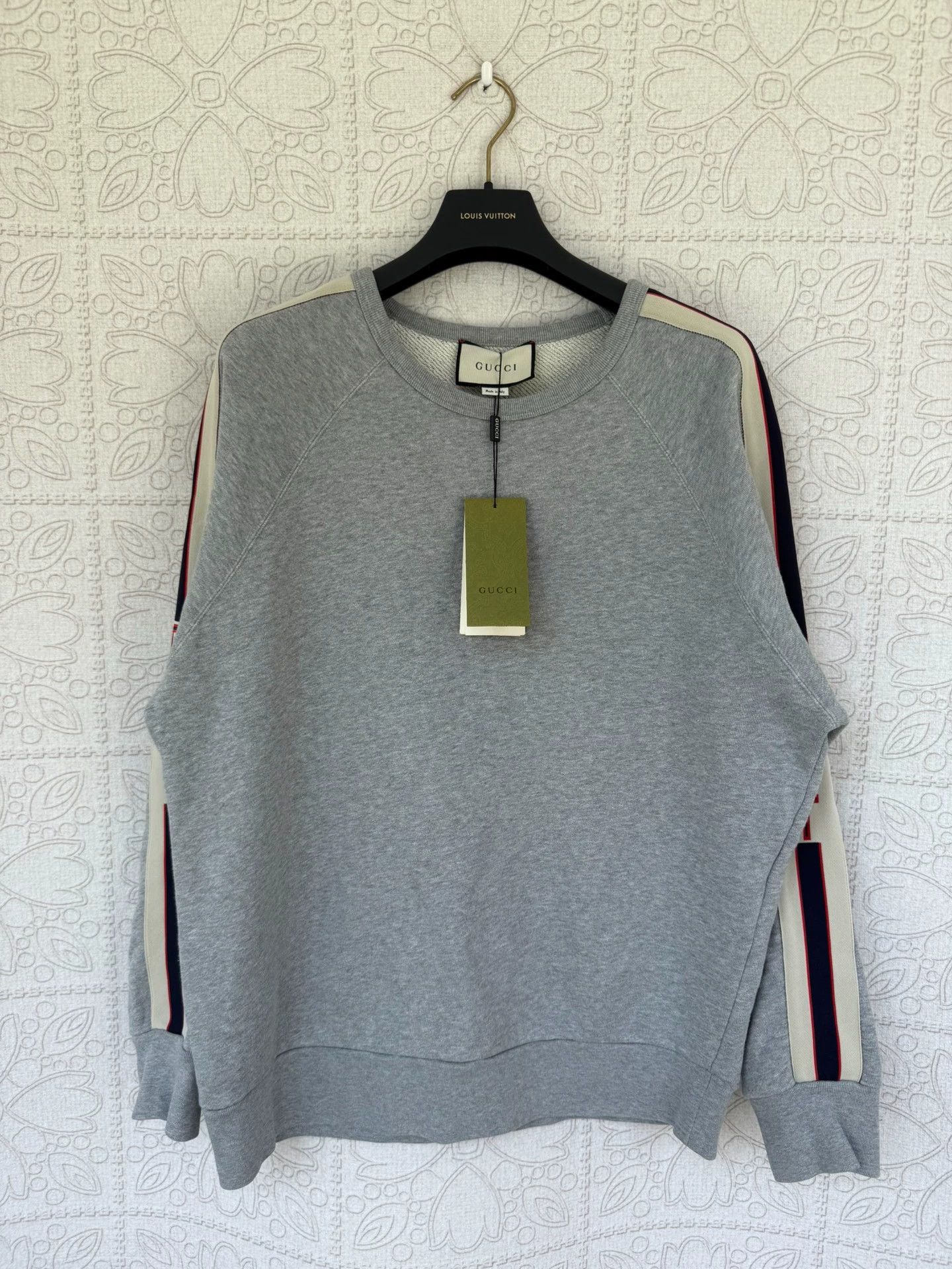 Gucci gucci logo sweatshirt with side stripes Size US L / EU 52-54 / 3 - 1 Thumbnail