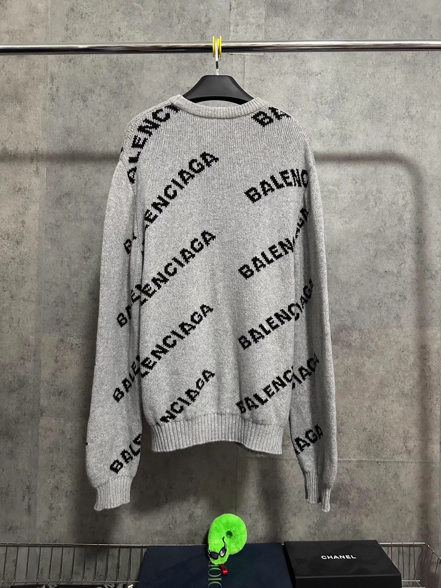 Balenciaga balenciaga sweaters Size US M / EU 48-50 / 2 - 2 Thumbnail