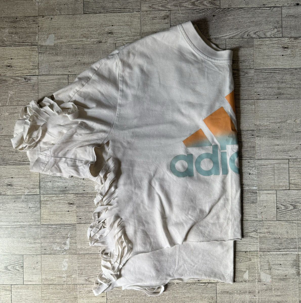Adidas Adidas, Raw Hem, Sleeve & Side Fringe, Crop Top, Casual Tee Size L / US 10 / IT 46 - 13 Thumbnail