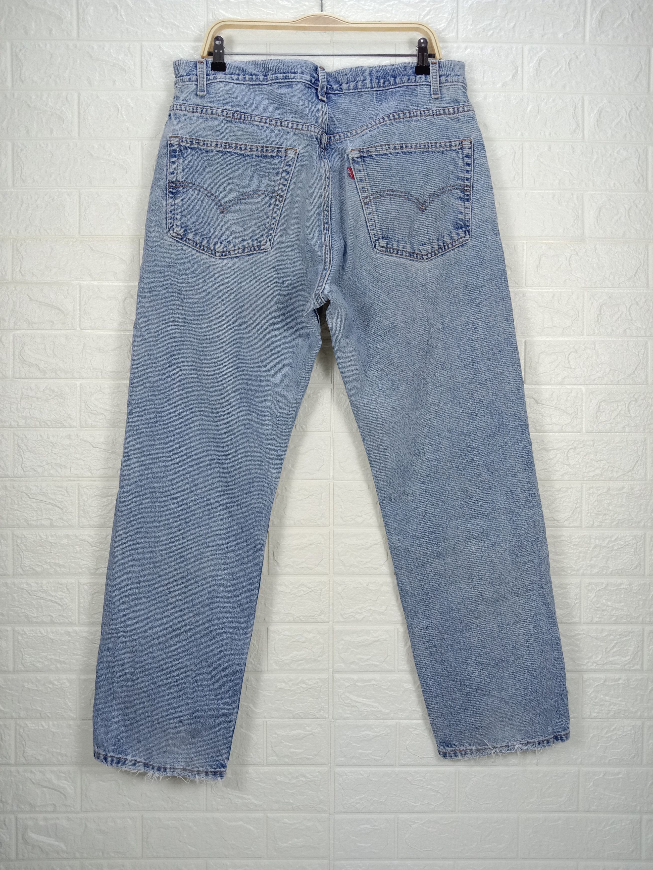 Levi's Vintage Levi's 505 Jeans Light Wash Regular Fit Denim Size US 36 / EU 52 - 5 Thumbnail