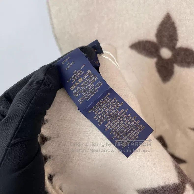 Louis Vuitton Louis Vuitton Cream-colored gradient double-faced cashmere Size ONE SIZE - 8 Thumbnail