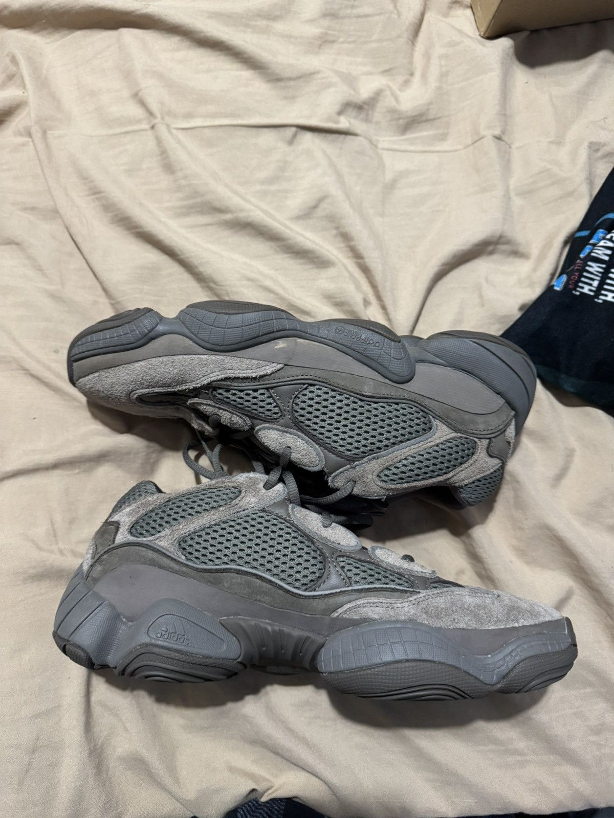 Adidas adidas Yeezy 500 'Granite' Size US 10.5 / EU 43-44 - 2 Thumbnail