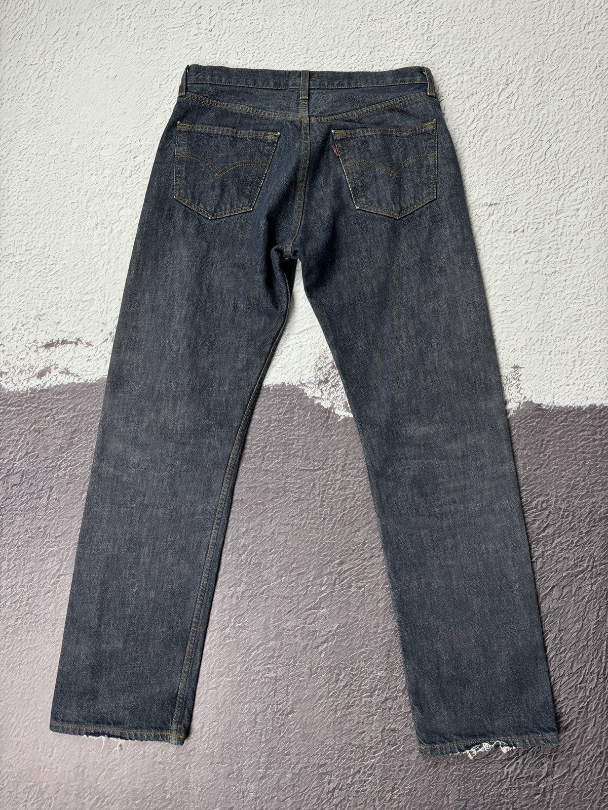 Levi's Levi’s 501 vintage y2k indigo blue faded distressed jeans Size US 33 - 2 Thumbnail