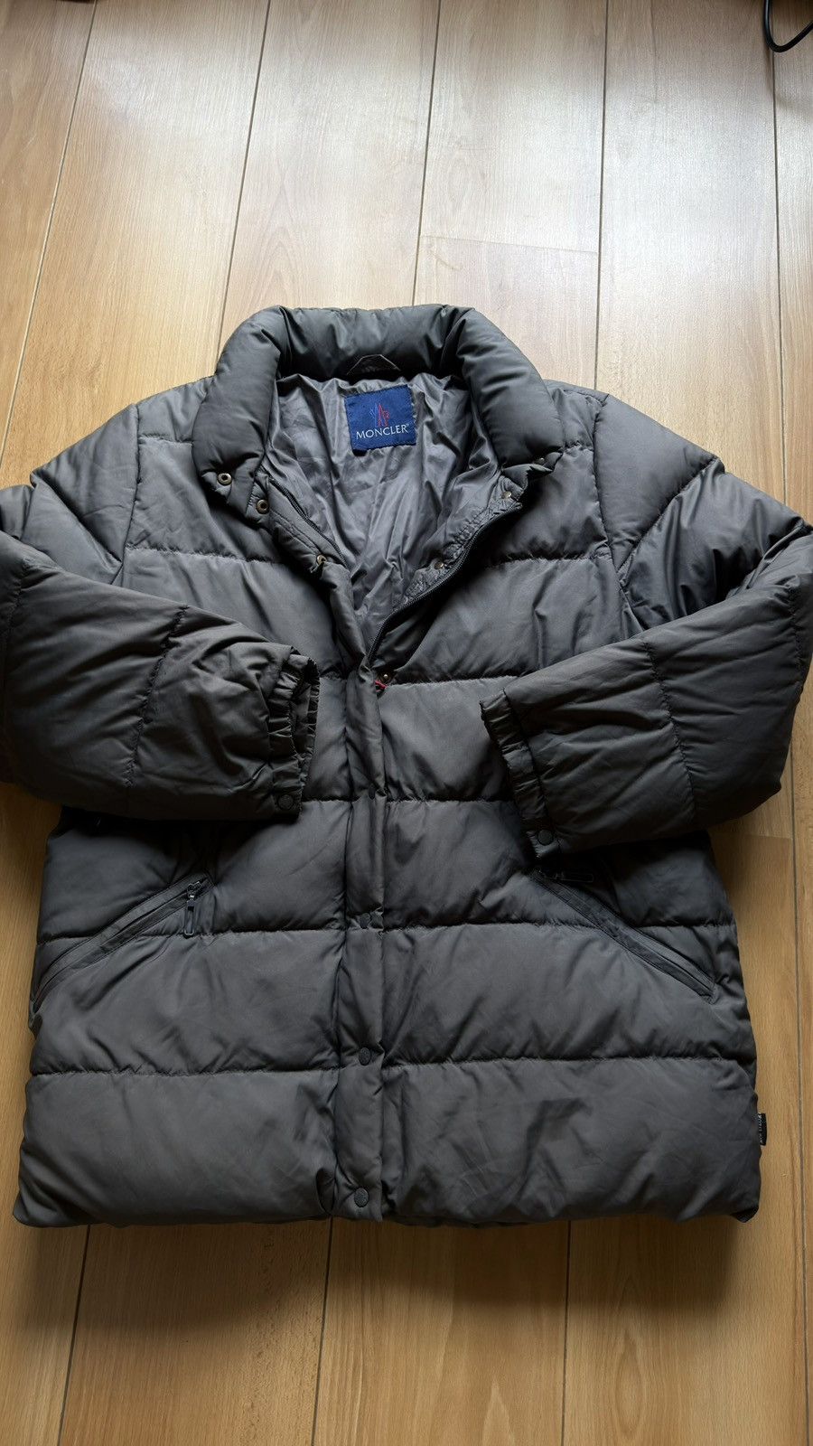 Moncler Moncler vintage down jacket puffer Size US M / EU 48-50 / 2 - 2 Thumbnail