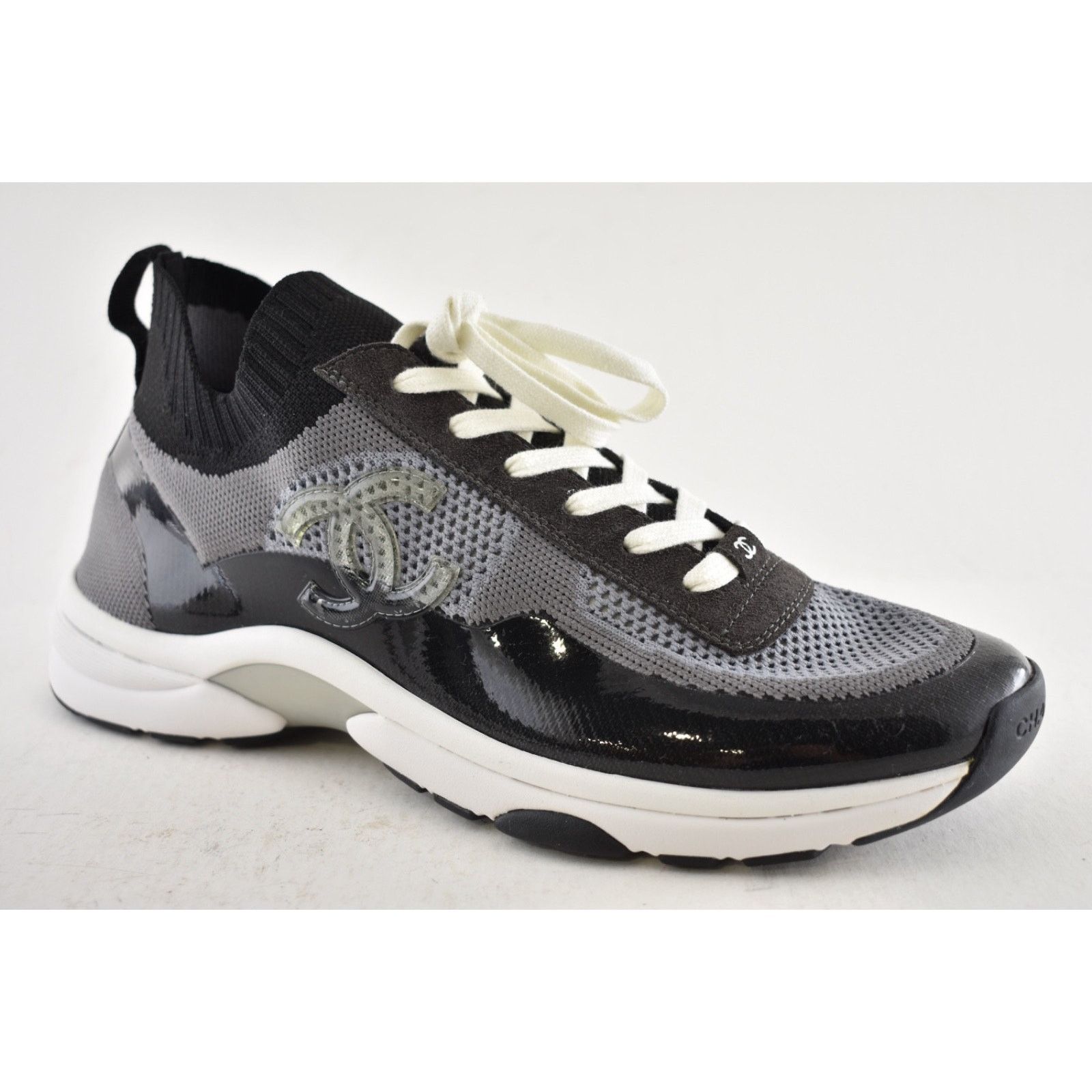 Chanel Chanel 22C Men Black White Grey Knit Clear CC Logo Low Size US 11 / EU 44 - 4 Thumbnail