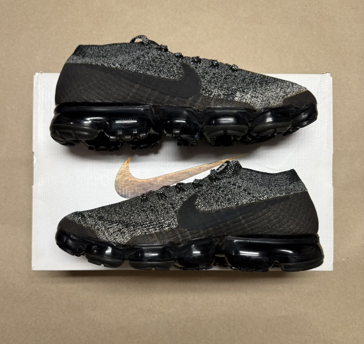 Nike Air Vapormax Oreo OG men's size running shoes Rare!
