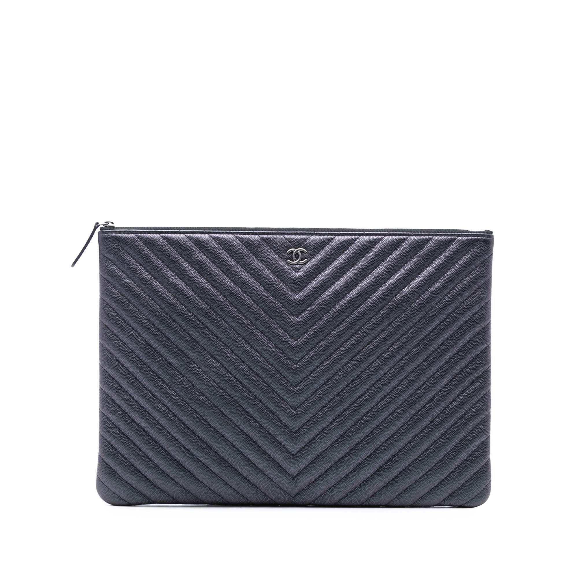 Chanel Chanel Large CC Chevron Iridescent Caviar O Case Clutch Size ONE SIZE - 1 Thumbnail