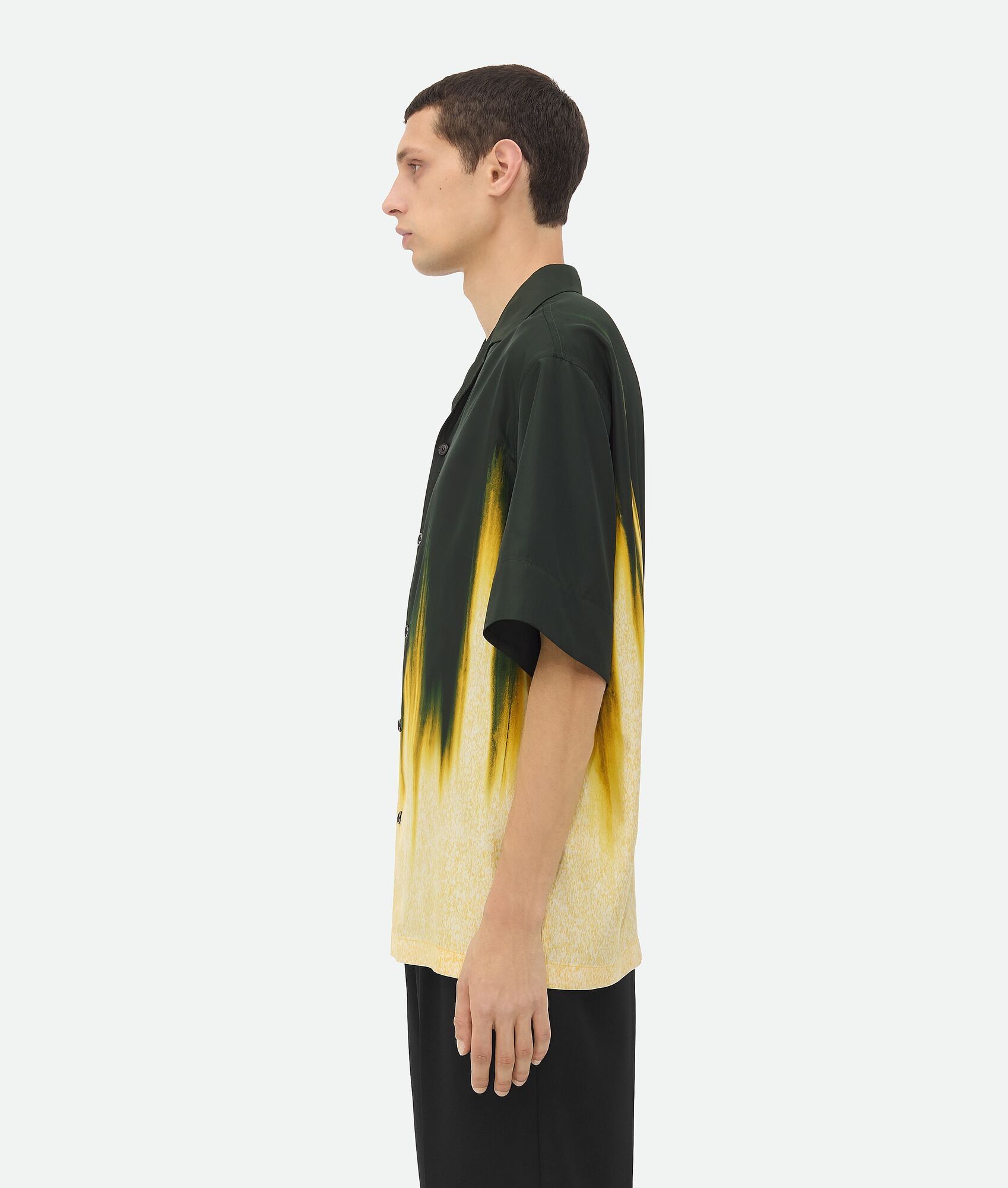 Bottega Veneta o1bcso1str0226 Viscose Degrade Petal Print Shirt in Camping Size US XL / EU 56 / 4 - 2 Thumbnail