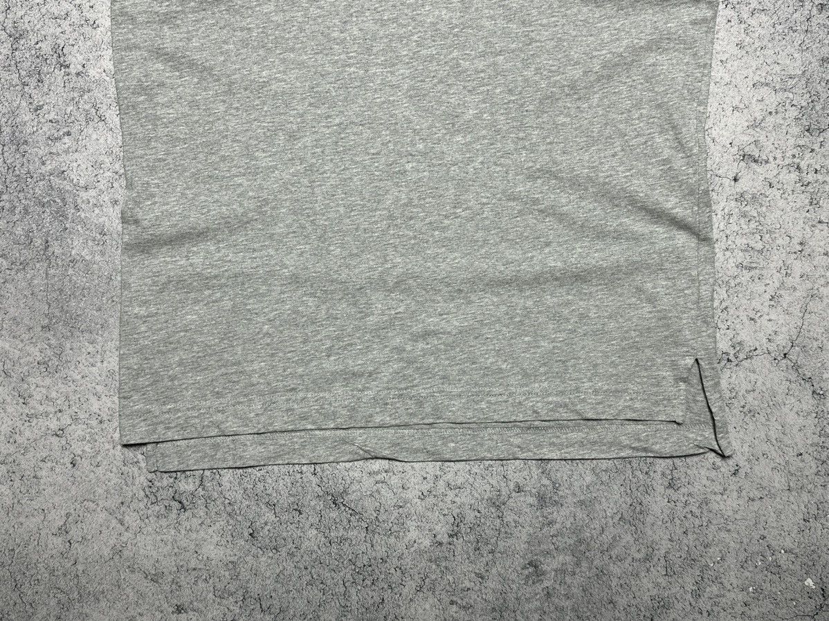 Vivienne Westwood Vivienne Westwood Mini Orb Logo T-Shirt Size L / US 10 / IT 46 - 3 Thumbnail