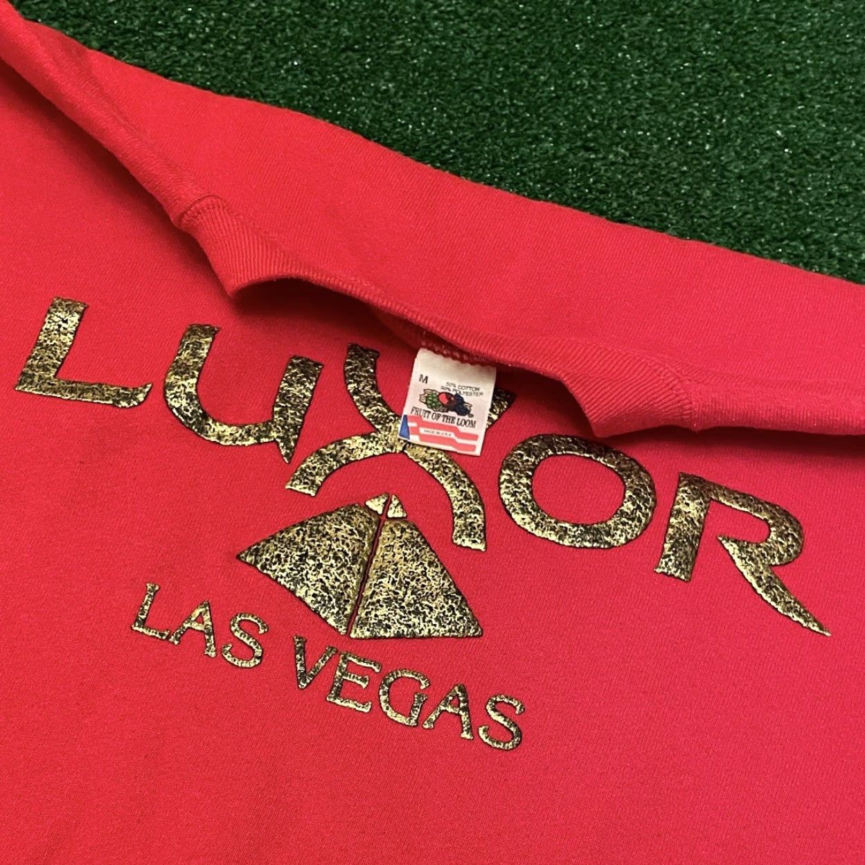 Vintage VINTAGE Luxor Las Vegas Hotel Casino Pyramid 90s Crewneck Sweater M Red Long Sleeve Puff Print Graphic Print Sweatshirt Mens Size US M / EU 48-50 / 2 - 2 Thumbnail