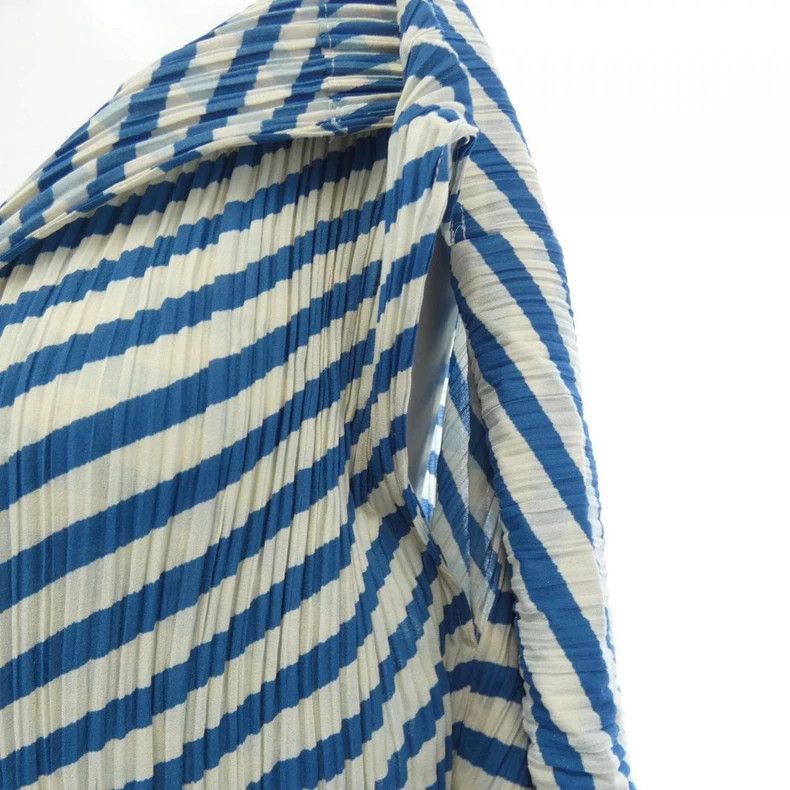 Issey Miyake Issey Miyake size:3 Blue and white striped irregular-shape Size S / US 4 / IT 40 - 4 Thumbnail