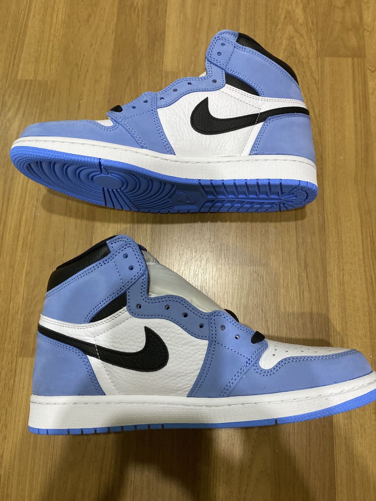 Jordan Brand × Nike Jordan 1 Retro High OG University Blue Size US 9 / EU 42 - 2 Thumbnail