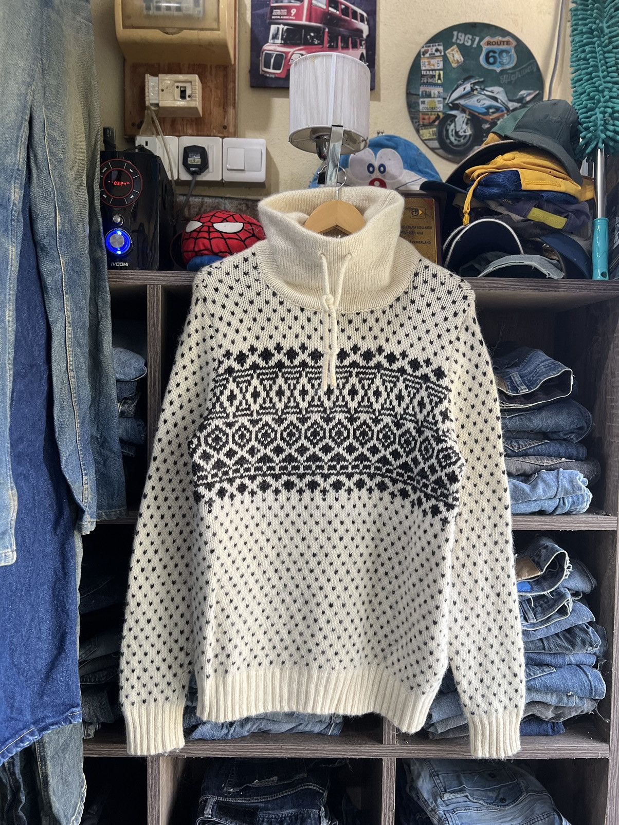 image of Gap Knitwear Sweaters in Cream, Women's (Size Medium)