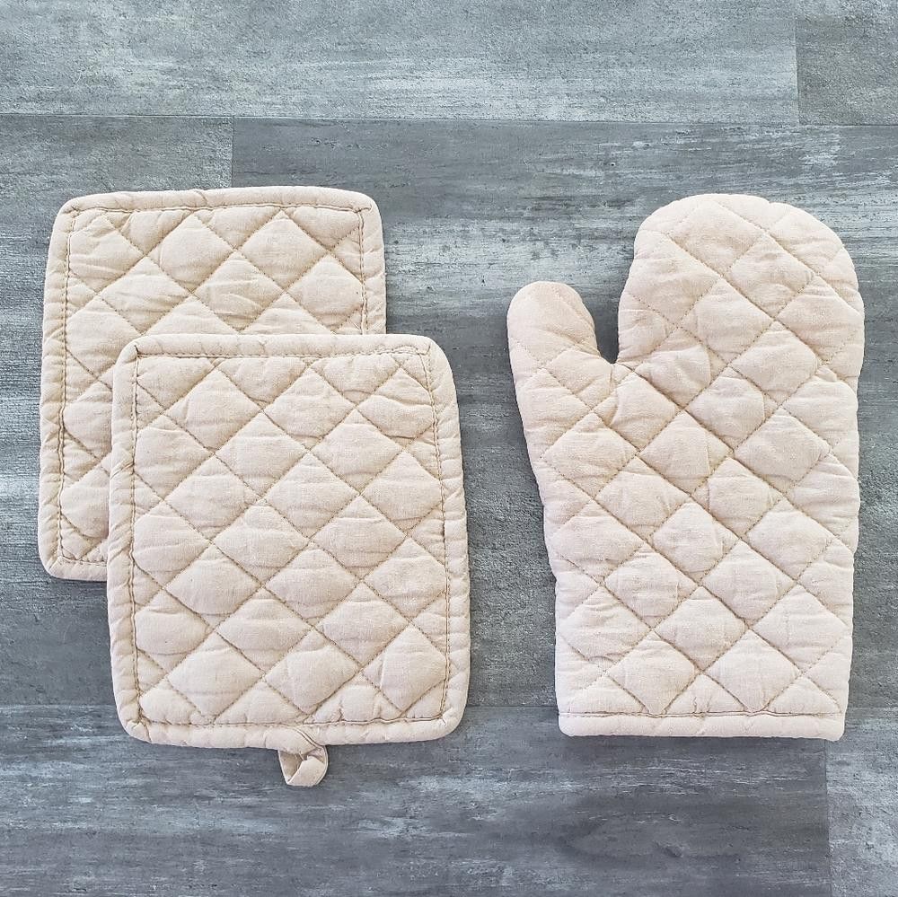 Designer Nude Quilted Oven Mitt 3 Bundle Size ONE SIZE - 1 Thumbnail