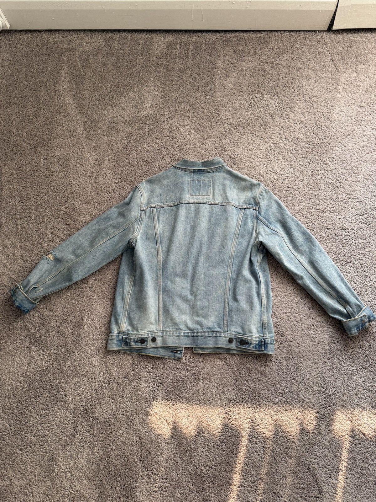Levi's Levi’s Distressed Denim Jacket Size US L / EU 52-54 / 3 - 4 Thumbnail