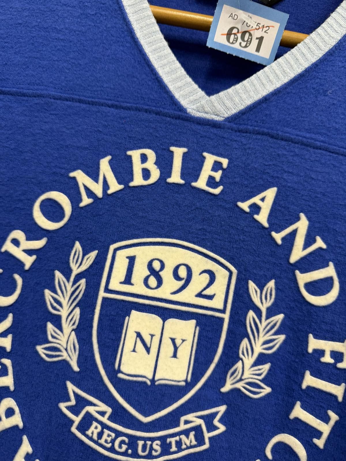 Abercrombie & Fitch Abercrombie & Fitch Blue V-Neck T-Shirt Size S Size US S / EU 44-46 / 1 - 3 Thumbnail