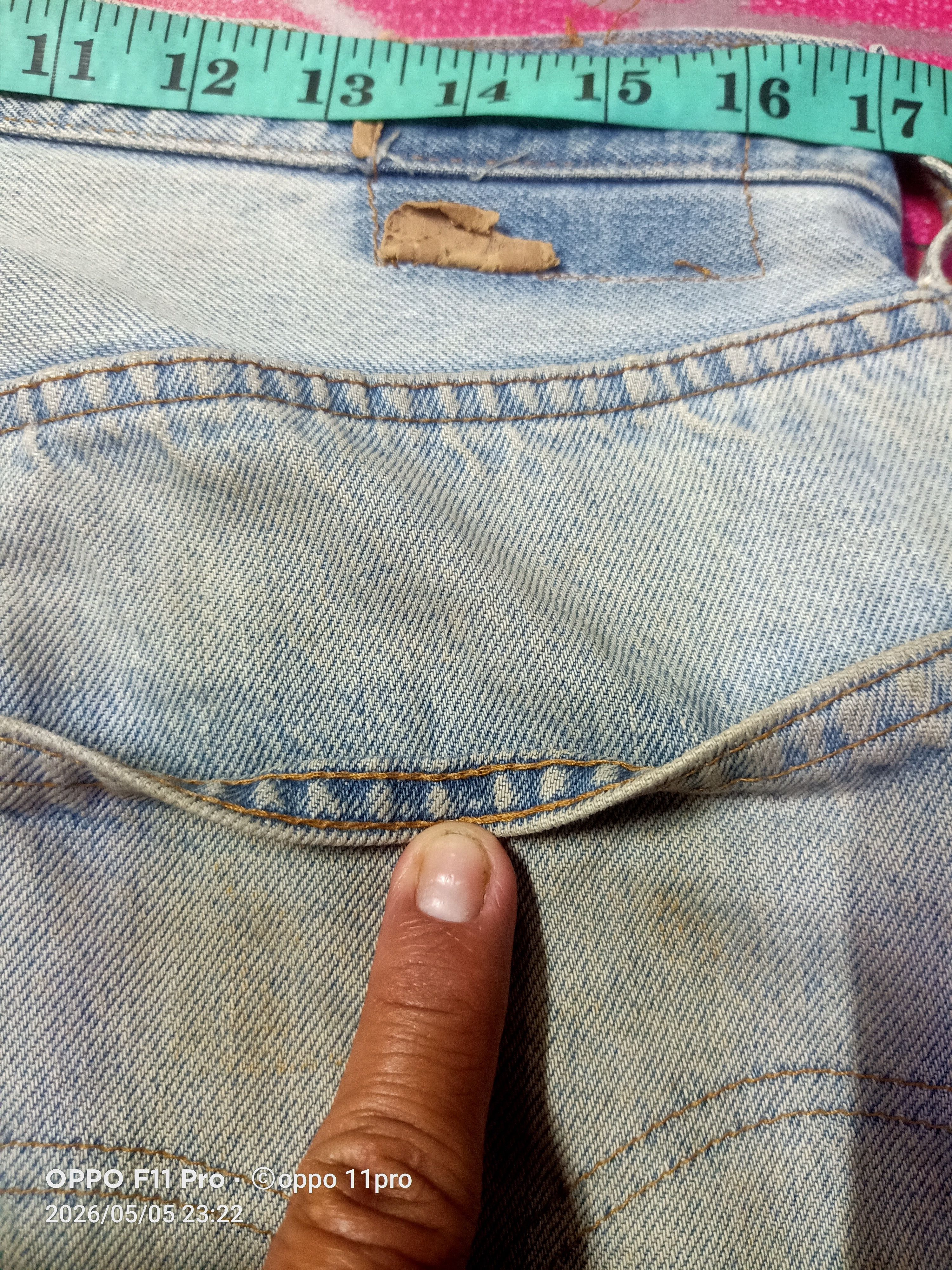 Levi's Vintage Clothing 💥 Levi's Vintage 501 70s Stamp Button 558 Distressdenim 💥 Size US 34 / EU 50 - 8 Thumbnail