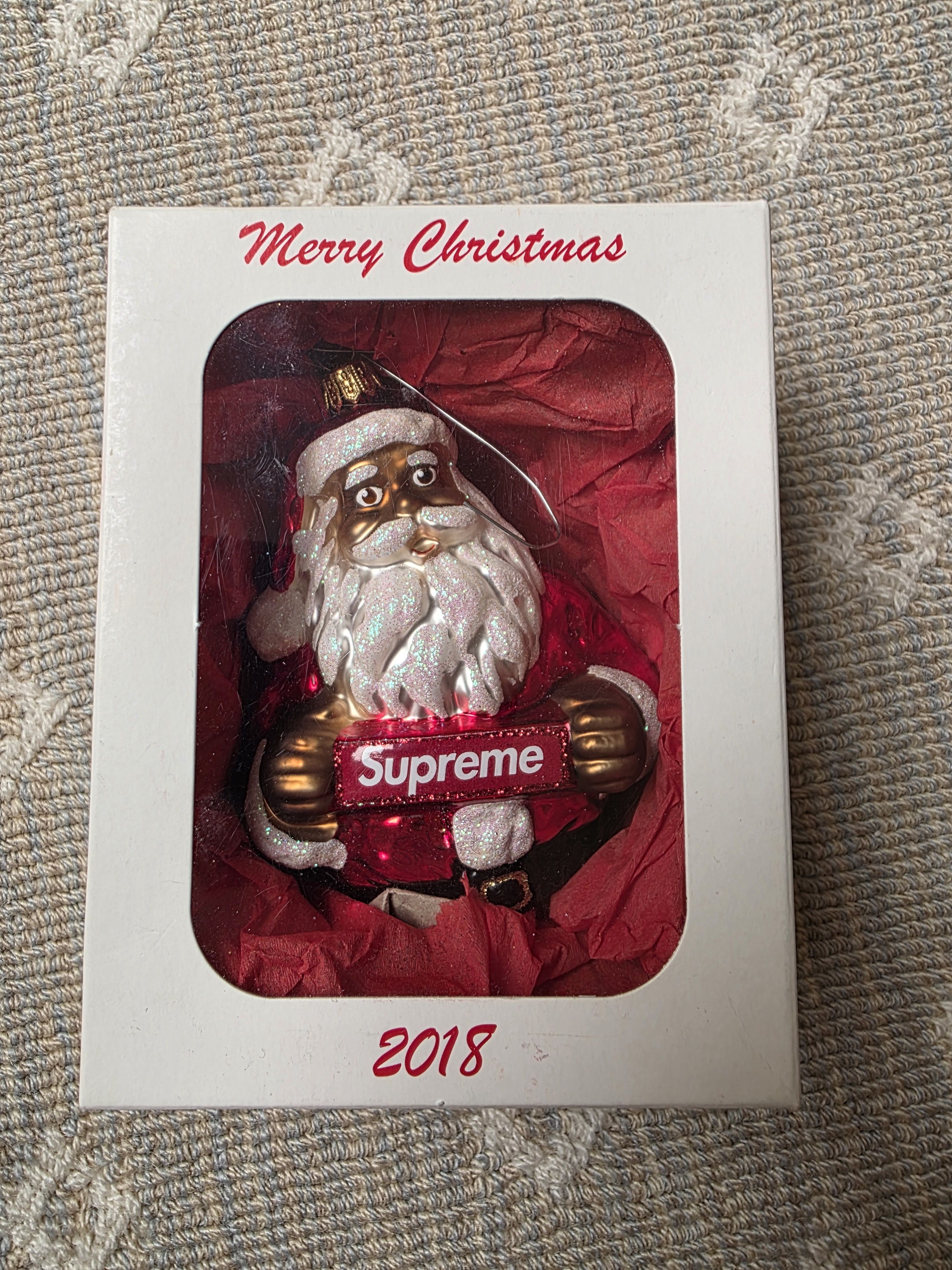 Supreme Supreme Santa Christmas Ornament Fw18 Red 2018 Size ONE SIZE - 1 Thumbnail