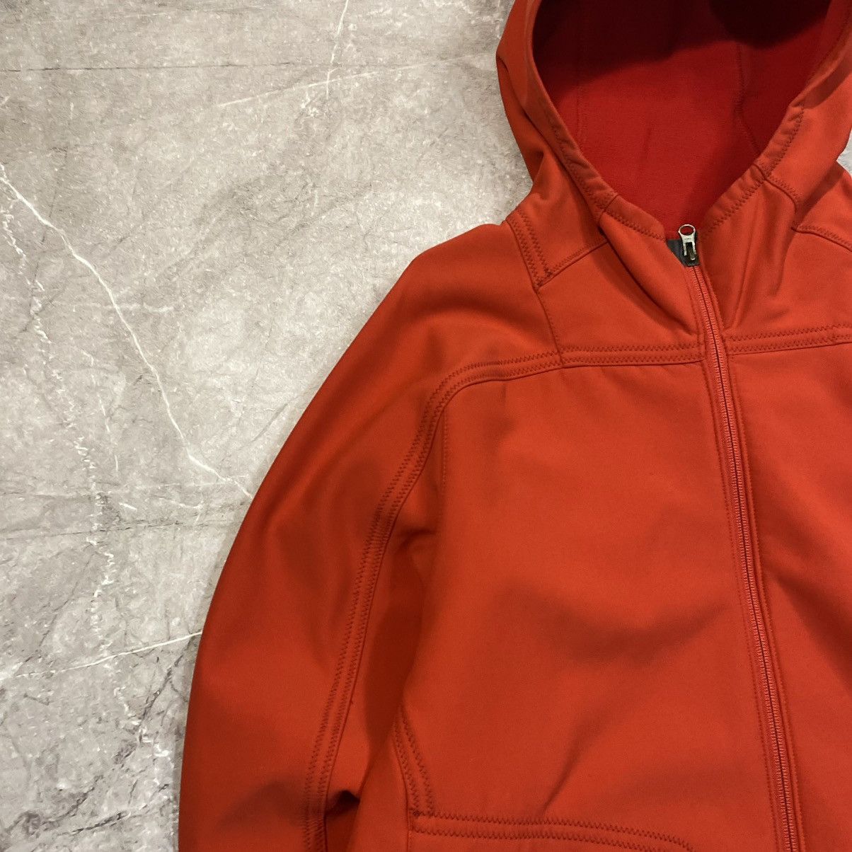 Vintage VINTAGE NIKE ACG RED SOFTSHELL SMALL LOGO Size US M / EU 48-50 / 2 - 3 Thumbnail
