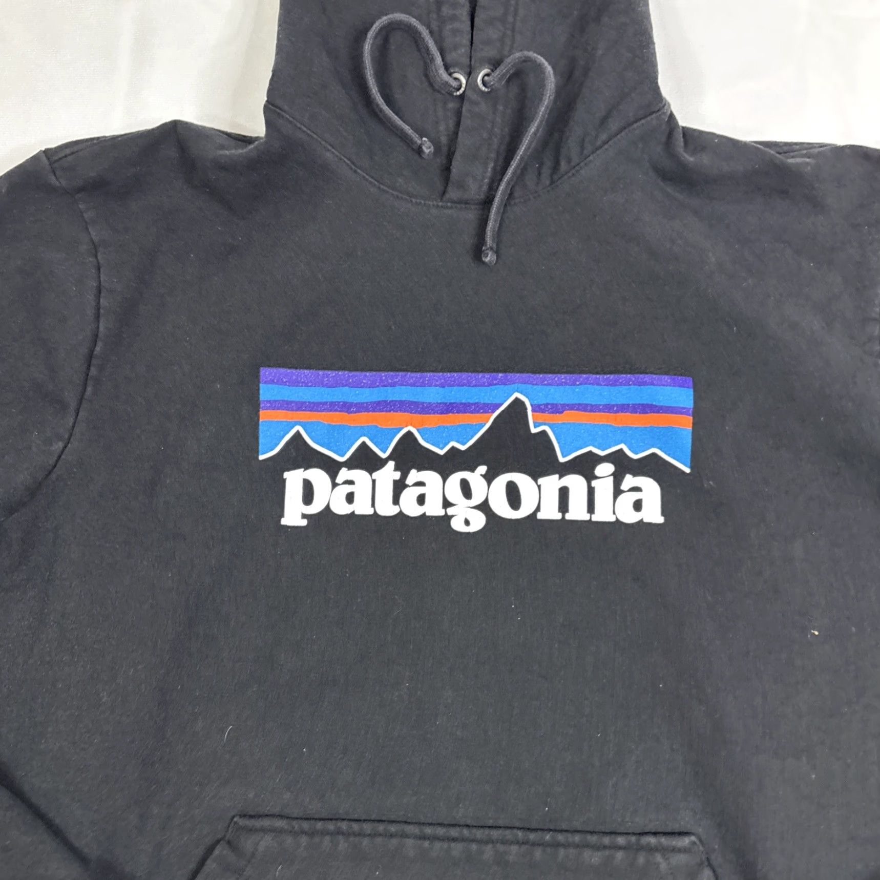 Patagonia Patagonia Hoodie Pullover Hoody Sweatshirt Black Size M Men Medium Size US M / EU 48-50 / 2 - 2 Thumbnail