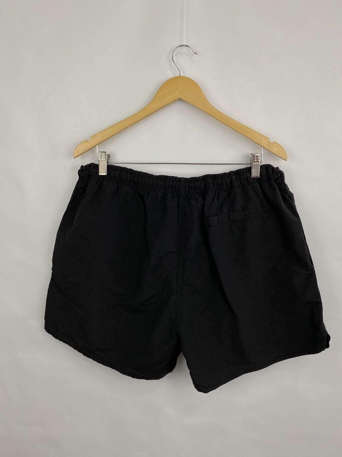 Tommy Hilfiger Vintage 90s Tommy Hilfiger Nylon shorts casual streetwear Size US 34 / EU 50 - 5 Thumbnail