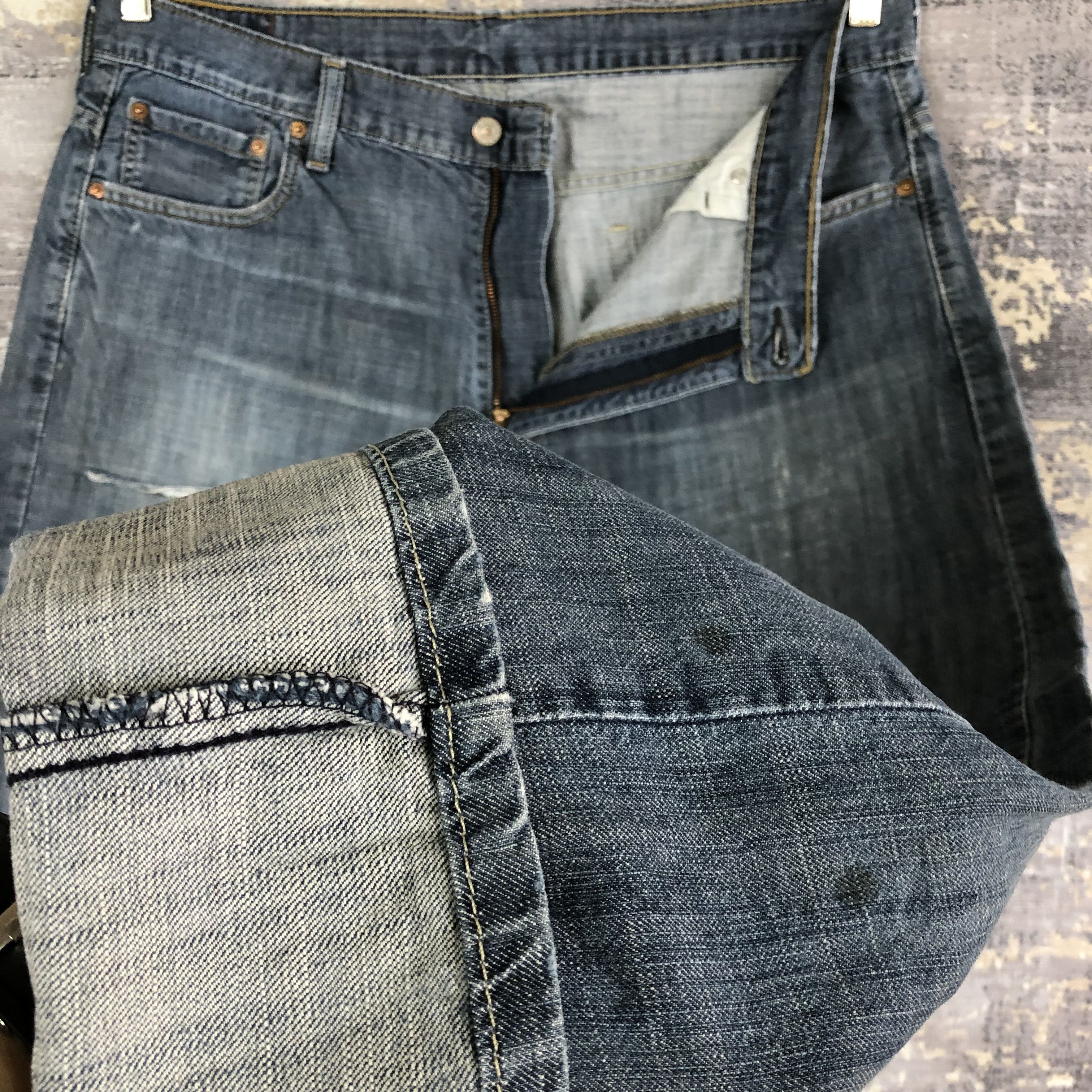 Levi's Vintage Y2K Levis Distressed Faded Jeans Levi's Ripped Denim Size US 38 / EU 54 - 8 Thumbnail