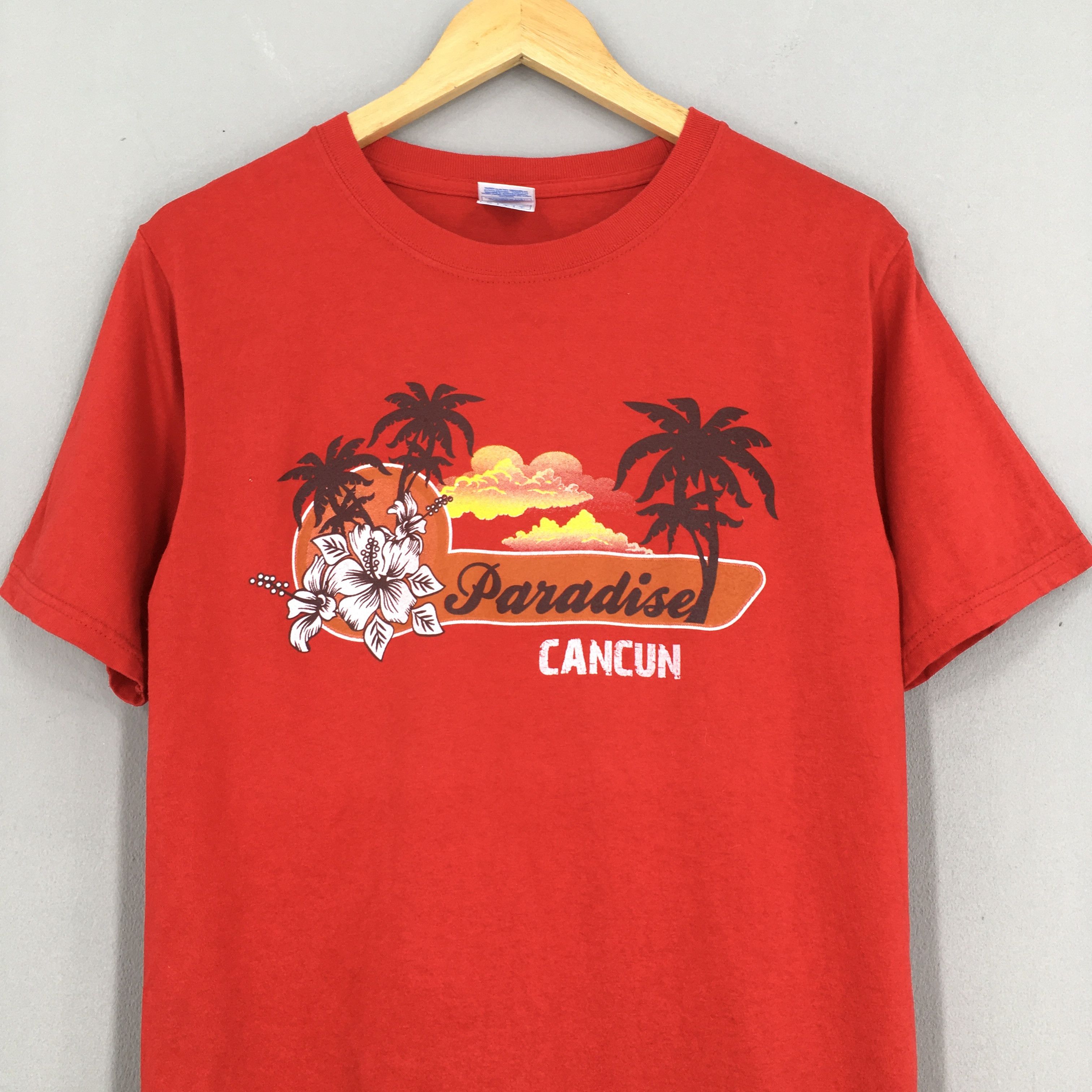 Vintage Vintage 90's Cancun Paradise Red T shirt Small Size US S / EU 44-46 / 1 - 2 Thumbnail